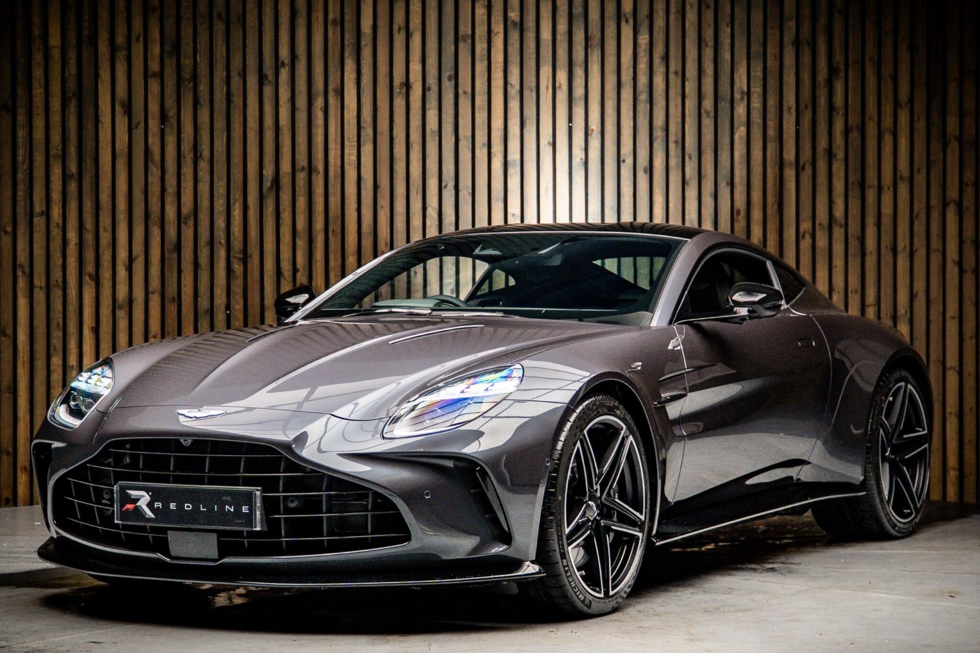 ASTON MARTIN VANTAGE COUPE V8 2dr Auto for sale UK - Slide 8