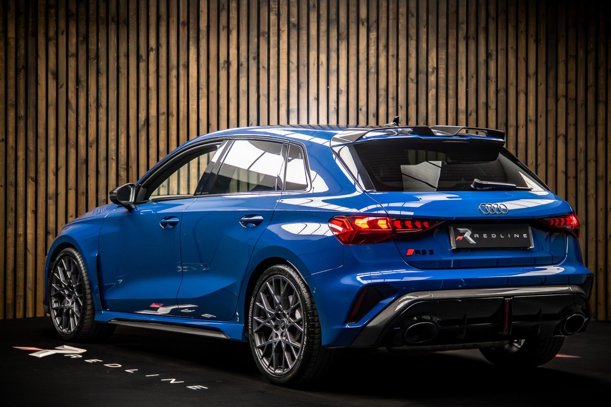 AUDI RS3 RS 3 SPORTBACK RS 3 TFSI Quattro Carbon Black 5dr S Tronic for sale UK - Slide 3