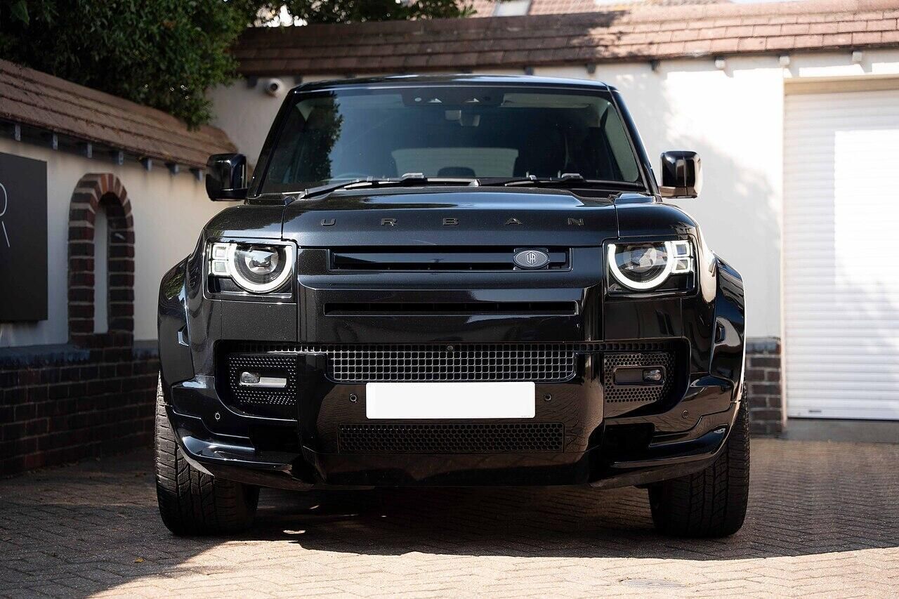 LAND ROVER DEFENDER ESTATE SPECIAL EDITIONS 3.0 D250 XS Edition 110 5dr Auto for sale UK - Slide 2