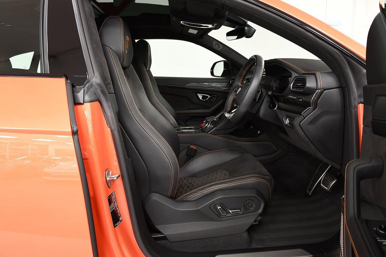 LAMBORGHINI URUS ESTATE 4.0T FSI V8 S 5dr Auto for sale UK - Slide 6
