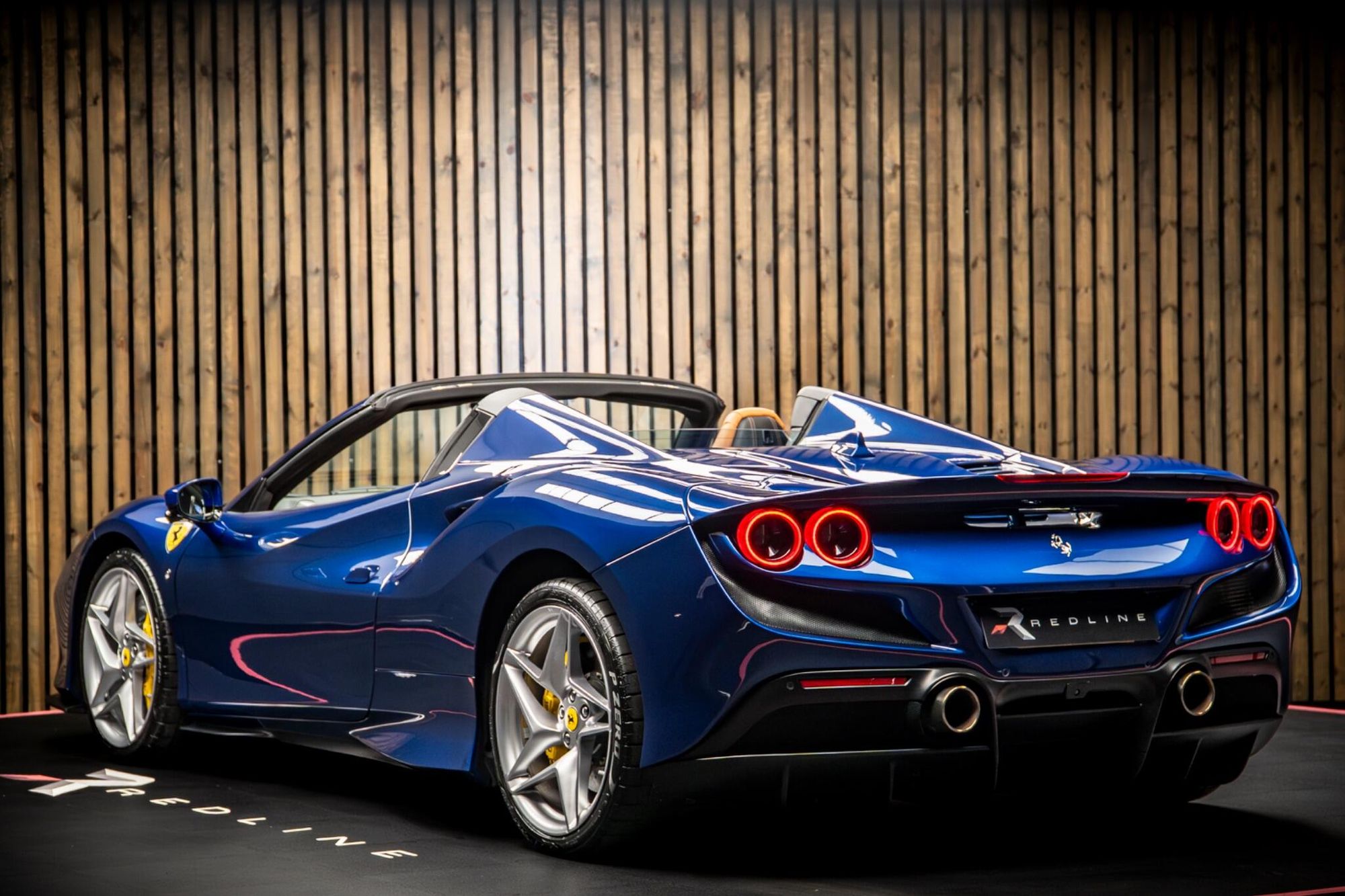 FERRARI F8 SPIDER 2dr Auto for sale UK - Slide 3