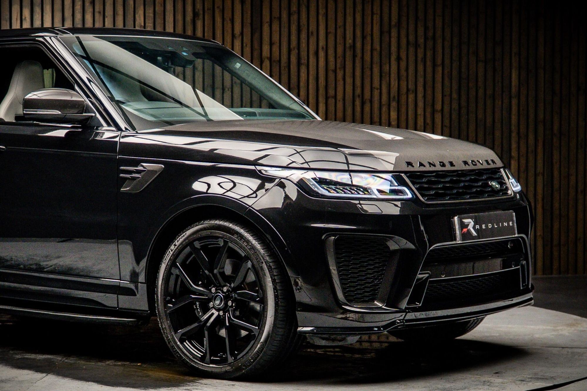 LAND ROVER RANGE ROVER SPORT ESTATE 5.0 P575 S/C SVR Carbon Edition 5dr Auto for sale UK - Slide 10