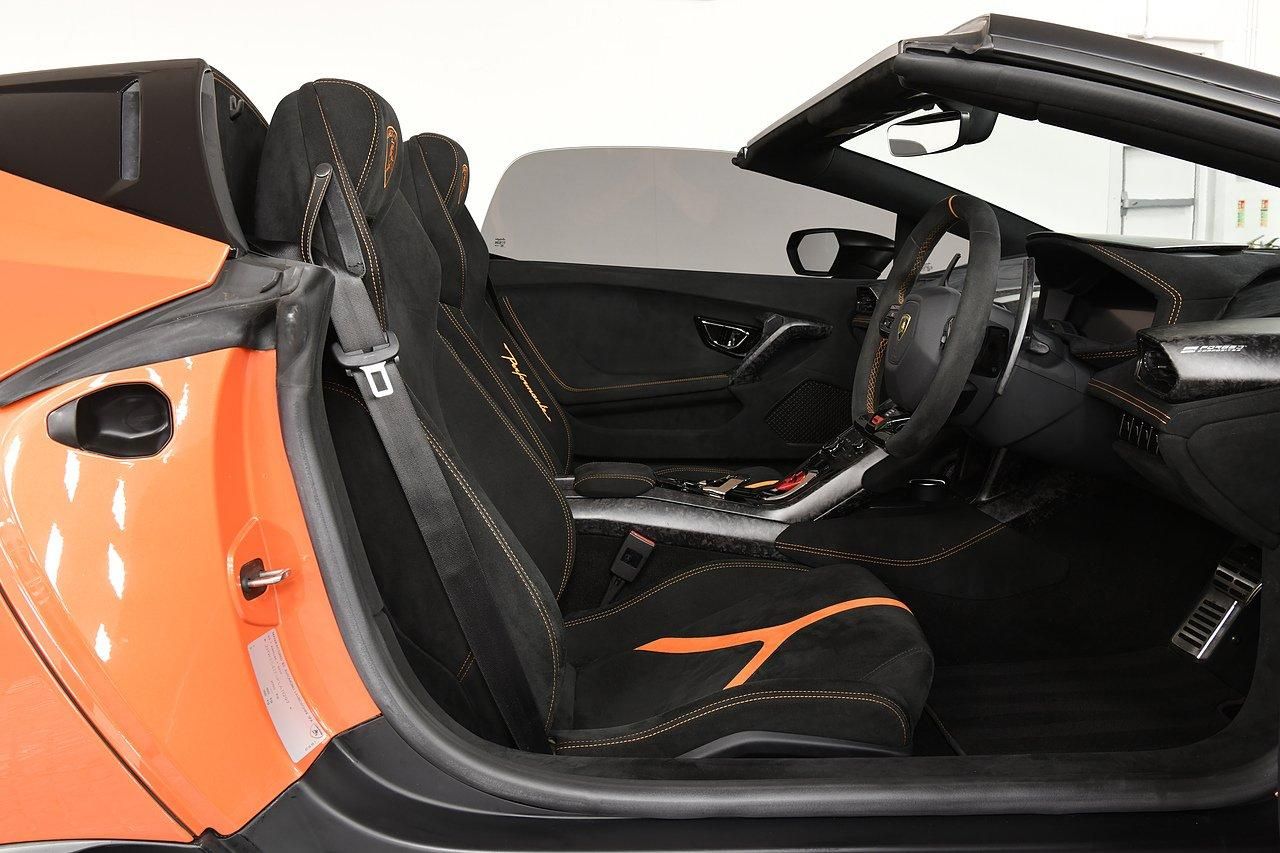 LAMBORGHINI HURACAN SPYDER LP 640-4 Performante 2dr LDF for sale UK - Slide 6