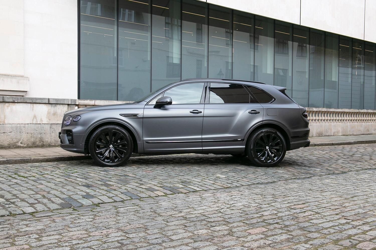 BENTLEY BENTAYGA ESTATE 3.0 V6 Hybrid 5dr Auto for sale UK - Slide 9