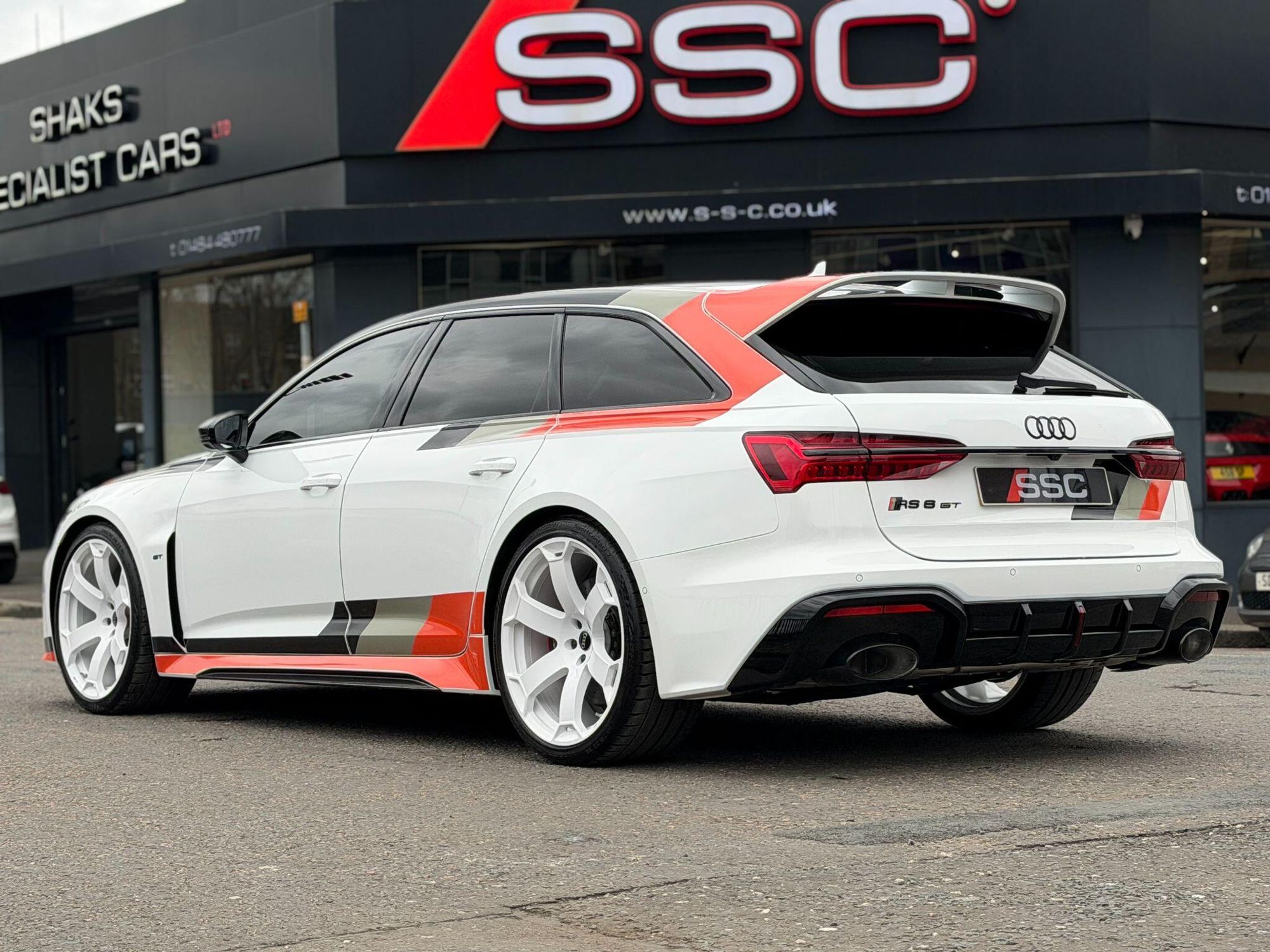 AUDI RS6 RS 6 AVANT SPECIAL EDITION RS 6 TFSI Quattro GT 5dr Tiptronic for sale UK - Slide 2