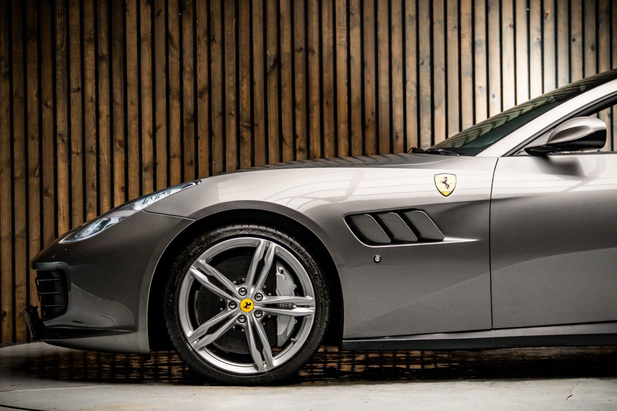 FERRARI GTC4 LUSSO COUPE 2dr Auto for sale UK - Slide 9