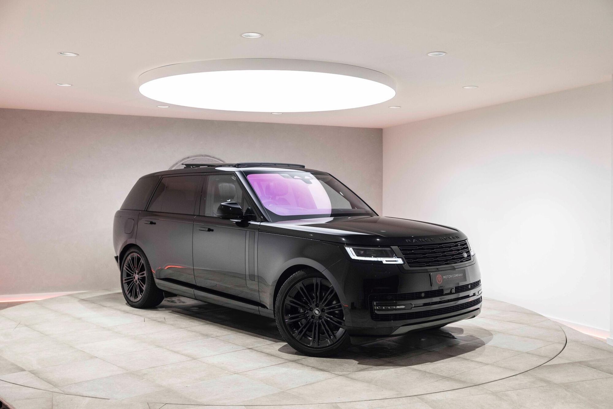 LAND ROVER RANGE ROVER DIESEL ESTATE 3.0 D350 First Edition LWB 4dr Auto for sale UK - Slide 2