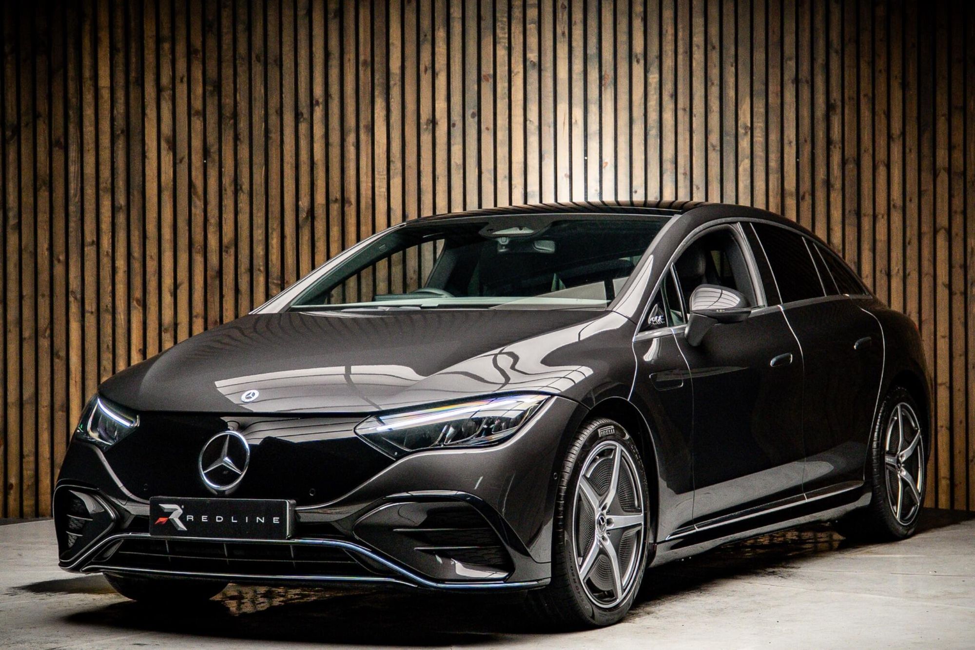 MERCEDES-BENZ EQE SALOON EQE 300 180kW AMG Line Premium 89kWh 4dr Auto for sale UK - Slide 8