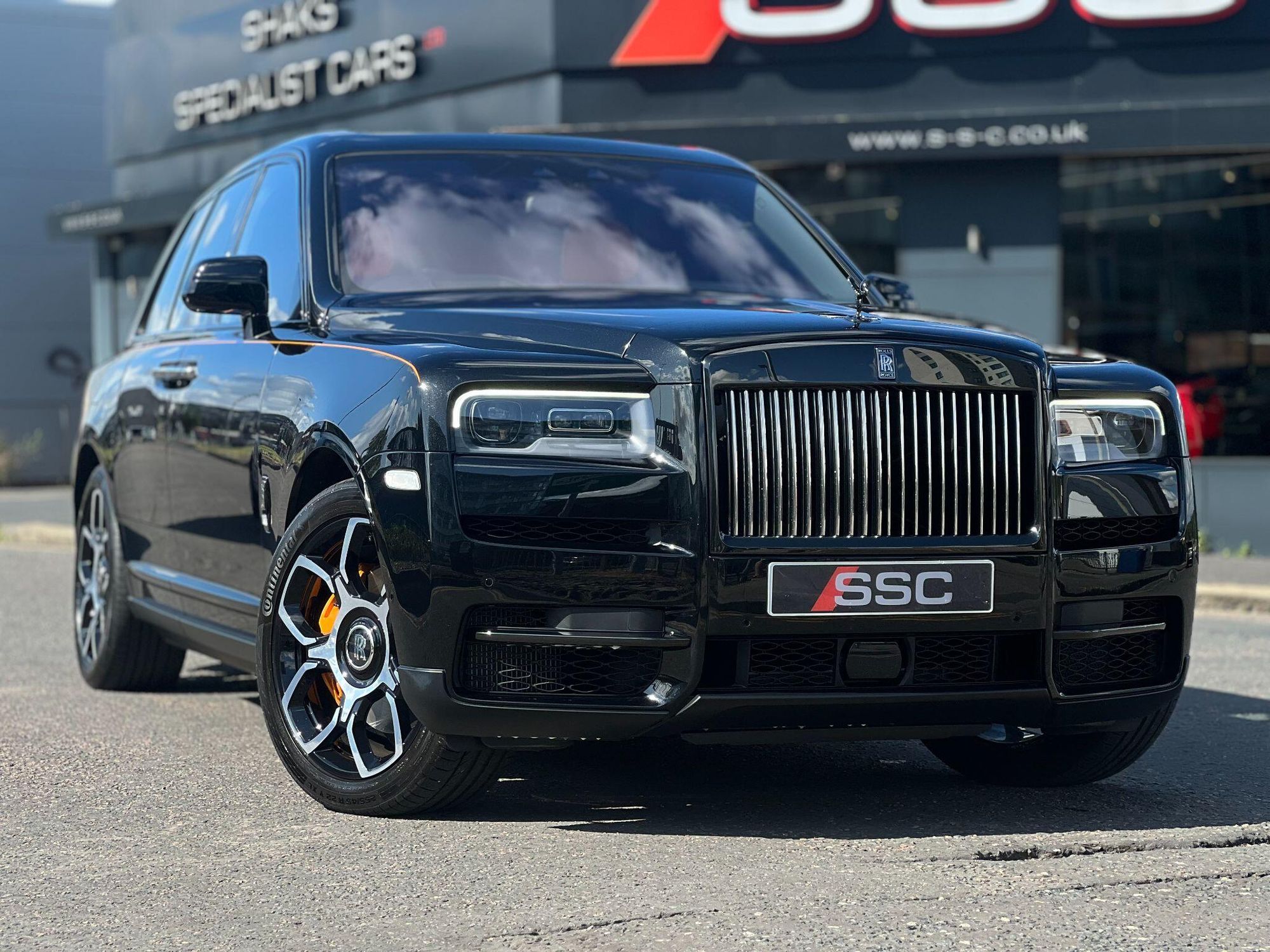 ROLLS-ROYCE CULLINAN ESTATE Black Badge 5dr Auto for sale UK - Slide 4