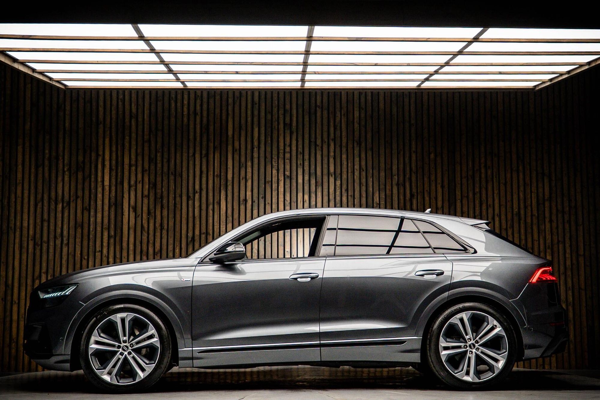 AUDI Q8 ESTATE 55 TFSI Quattro Black Edition 5dr Tiptronic for sale UK - Slide 7