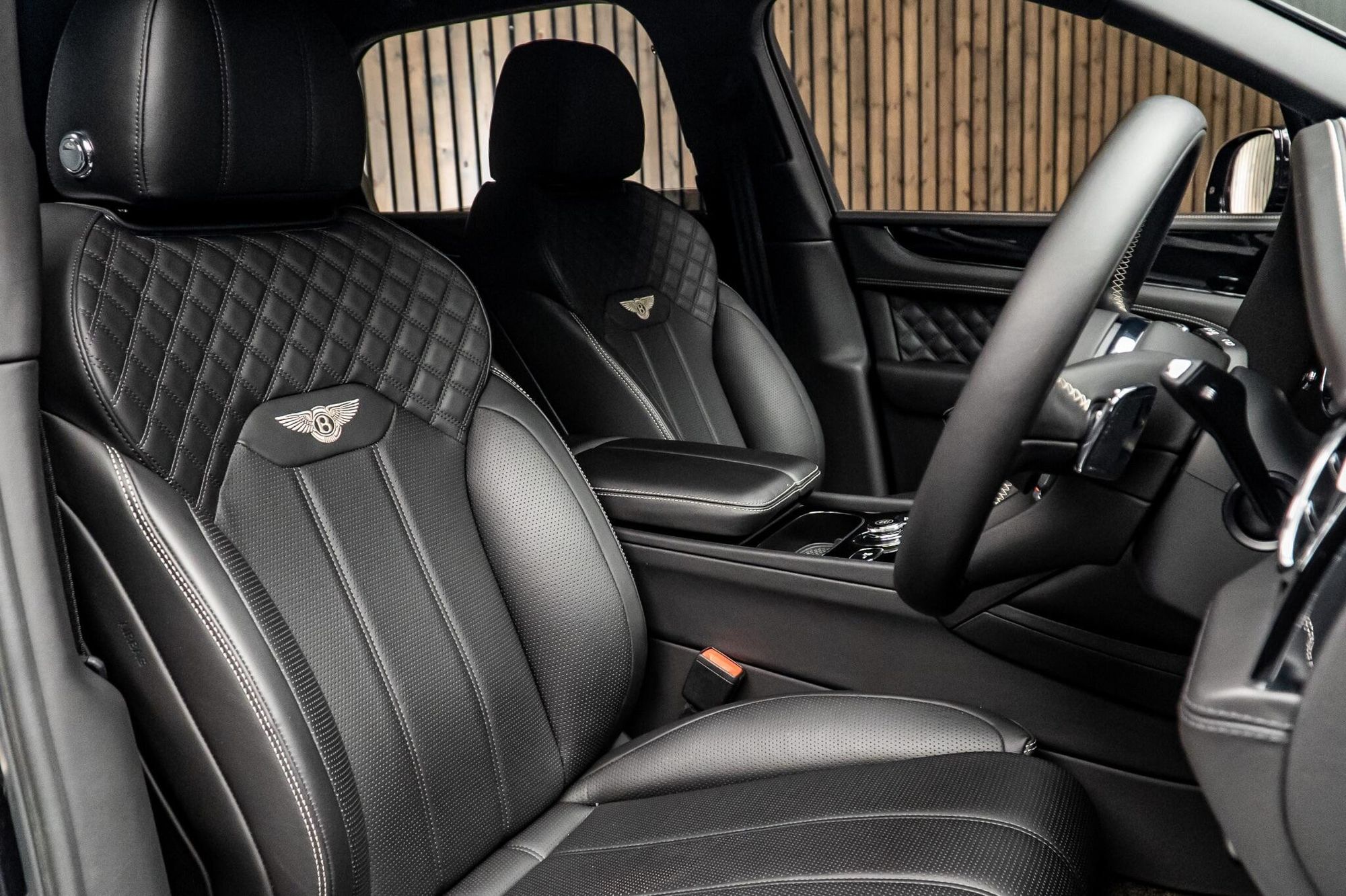 BENTLEY BENTAYGA ESTATE 4.0 V8 5dr Auto for sale UK - Slide 2