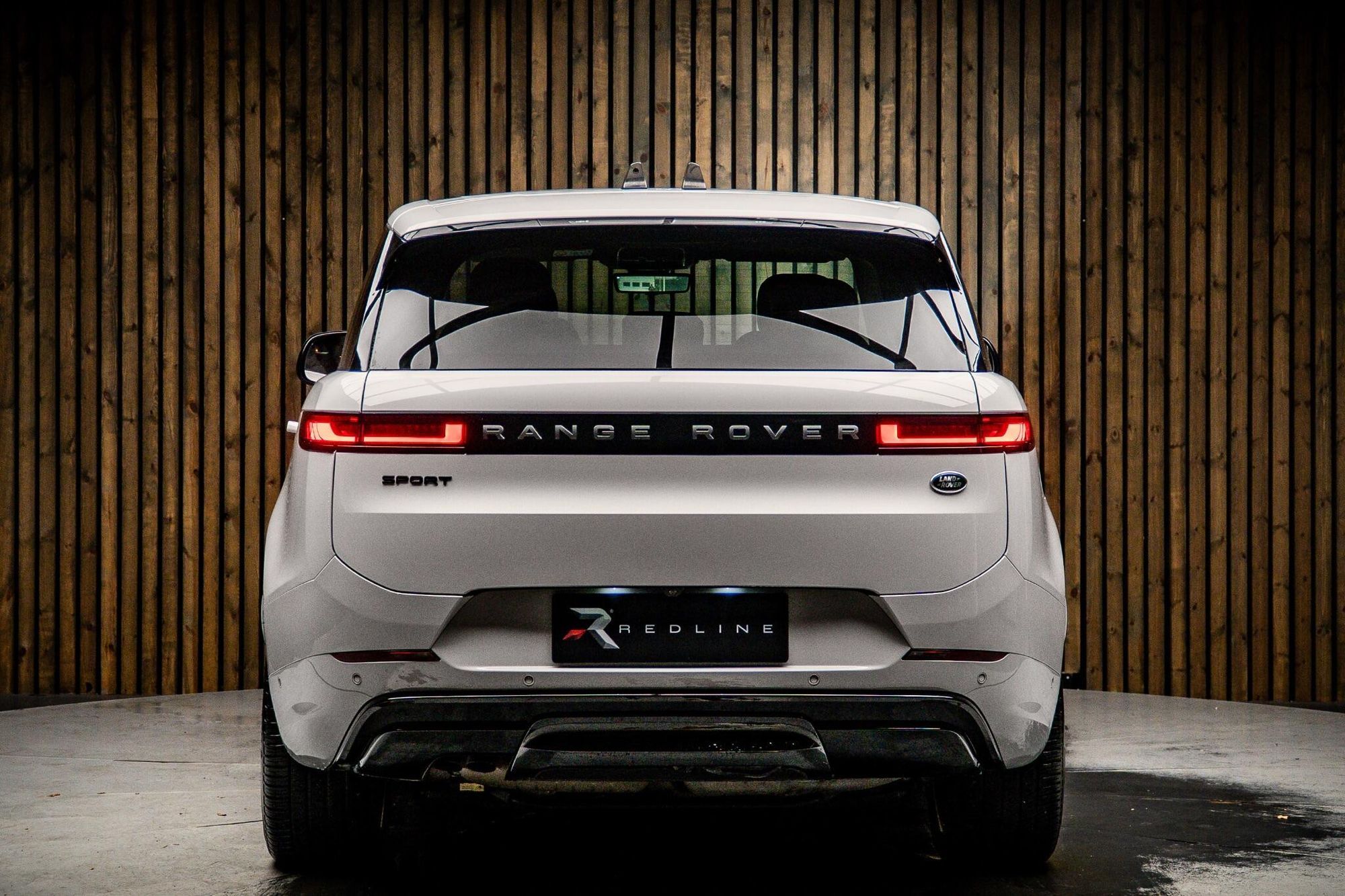 LAND ROVER RANGE ROVER SPORT DIESEL ESTATE 3.0 D350 Autobiography 5dr Auto for sale UK - Slide 6