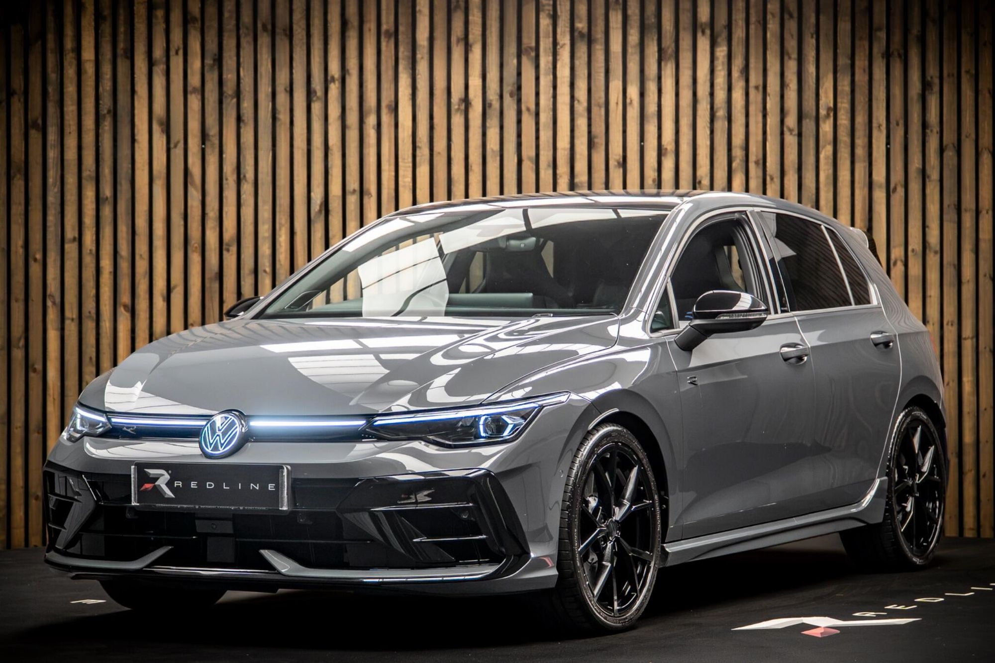 VOLKSWAGEN GOLF HATCHBACK 2.0 TSI 333 R Black Edition 4Motion 5dr DSG for sale UK - Slide 8