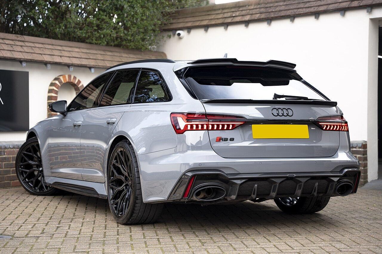 AUDI RS6 RS 6 AVANT RS 6 TFSI Quattro Performance 5dr Tiptronic for sale UK - Slide 6