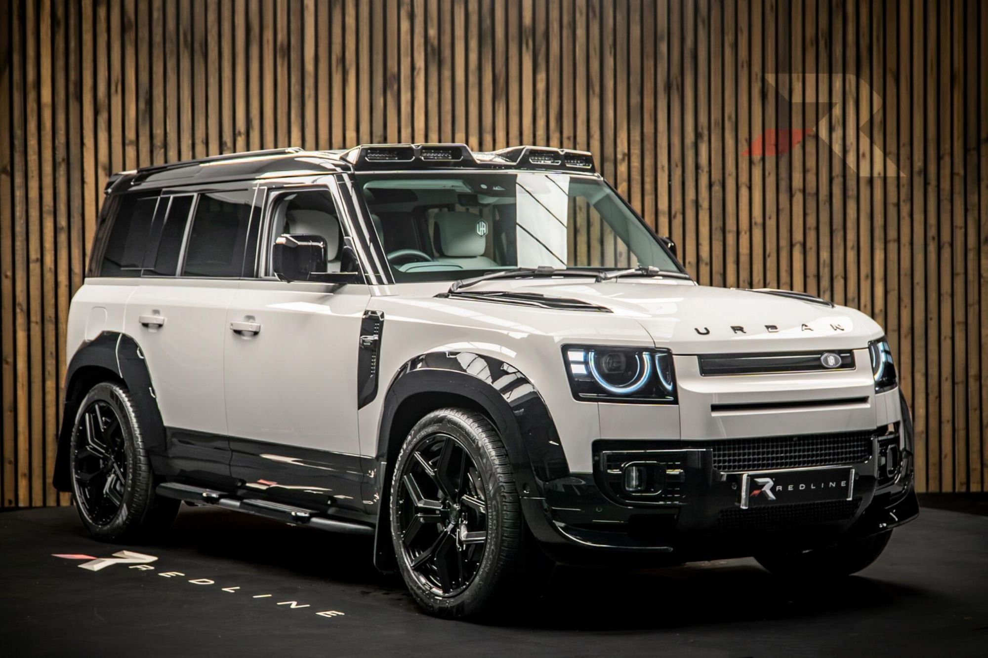 LAND ROVER DEFENDER DIESEL ESTATE 3.0 D250 X-Dynamic HSE 110 5dr Auto for sale UK