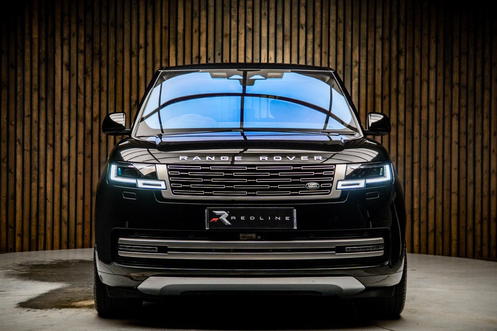 LAND ROVER RANGE ROVER ESTATE 4.4 P530 V8 Autobiography LWB 4dr Auto [7 Seat] for sale UK - Slide 5