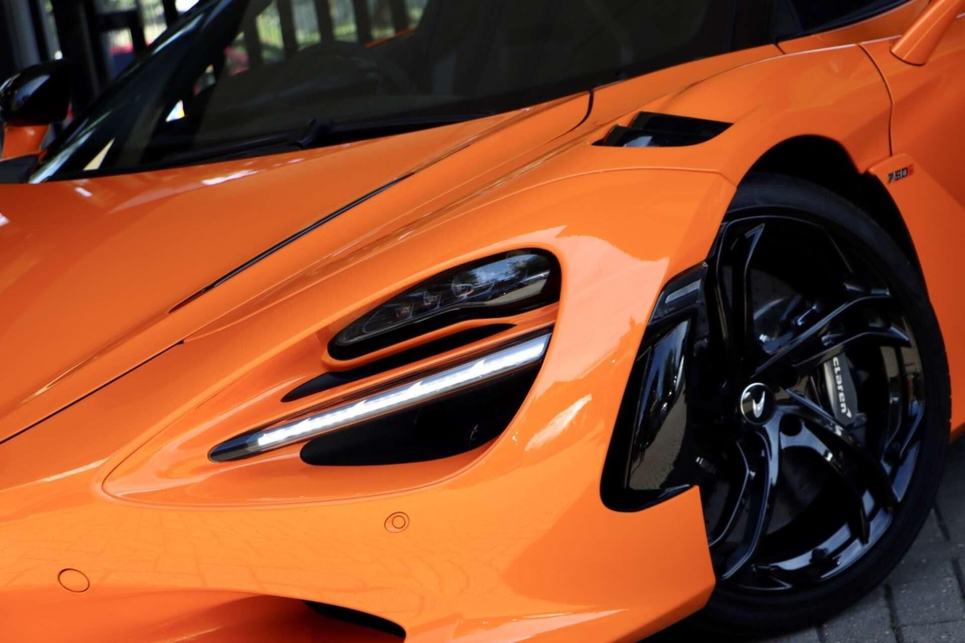 MCLAREN 750S SPIDER V8 2dr SSG Auto for sale UK - Slide 4
