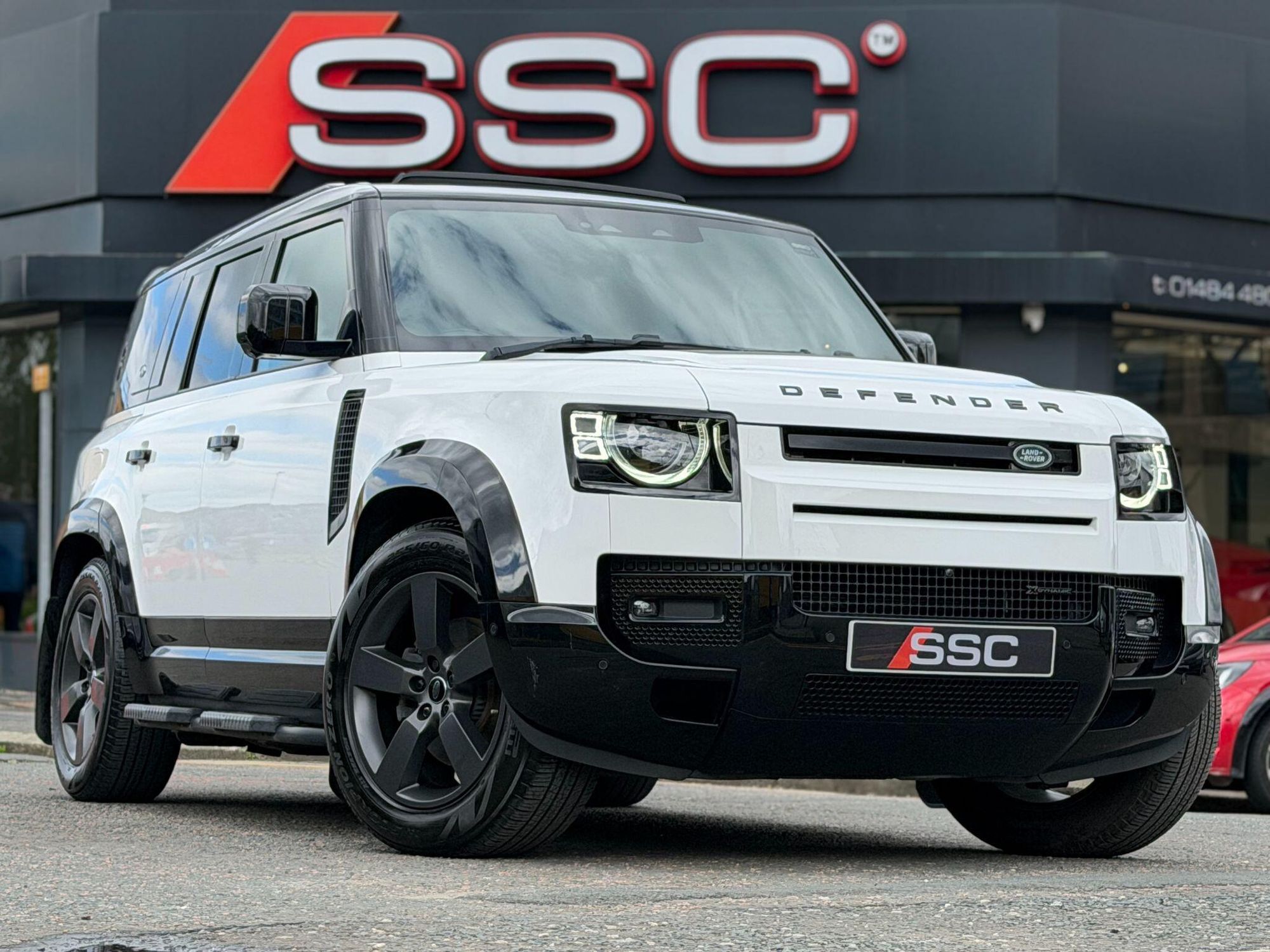 LAND ROVER DEFENDER DIESEL ESTATE 3.0 D250 X-Dynamic HSE 110 5dr Auto for sale UK