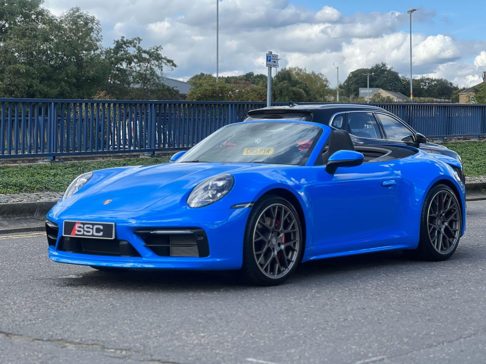 PORSCHE 911 [992] CARRERA 4 CABRIOLET S 2dr PDK for sale UK - Slide 8