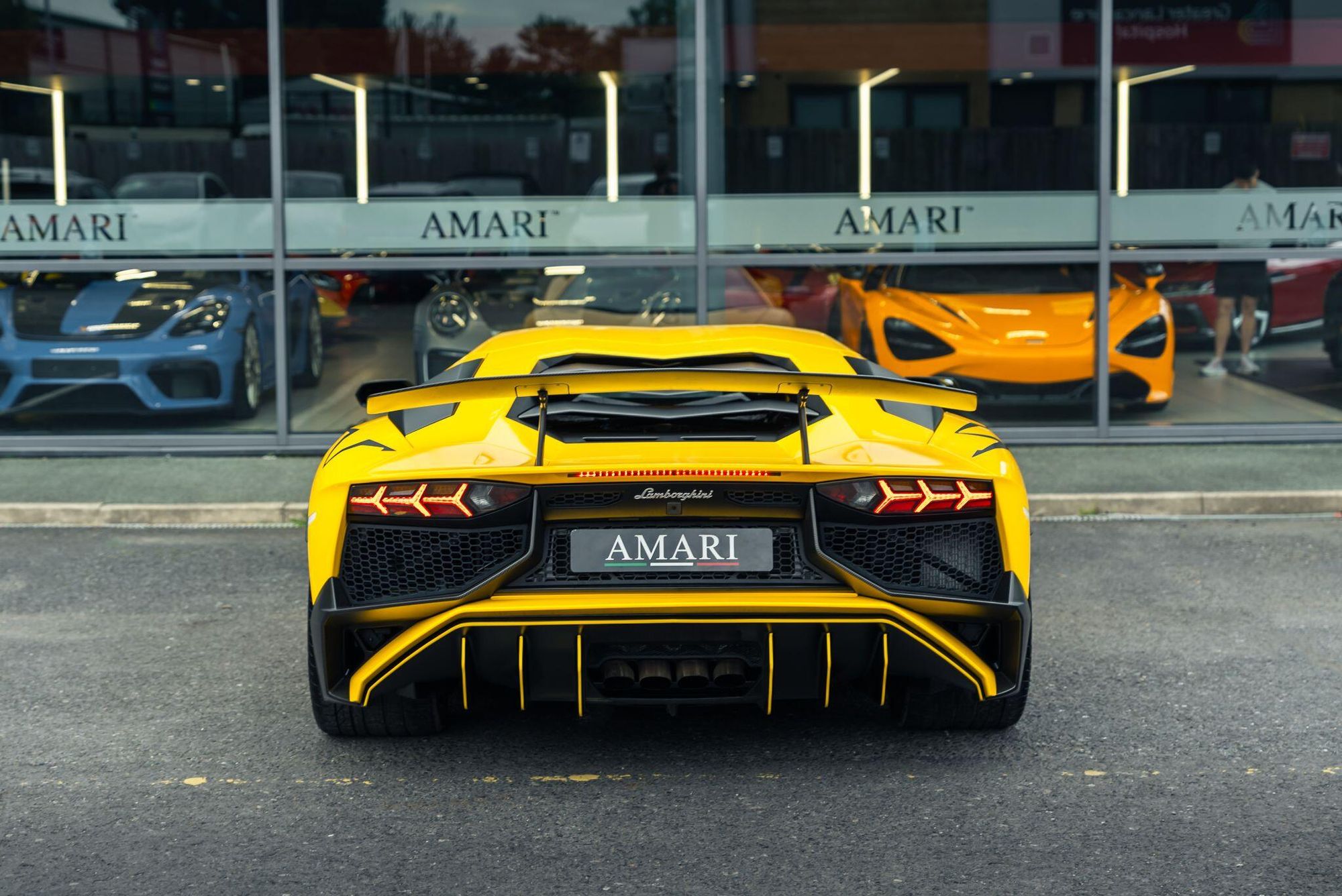 LAMBORGHINI AVENTADOR COUPE LP 750-4 Superveloce 2dr ISR for sale UK - Slide 9