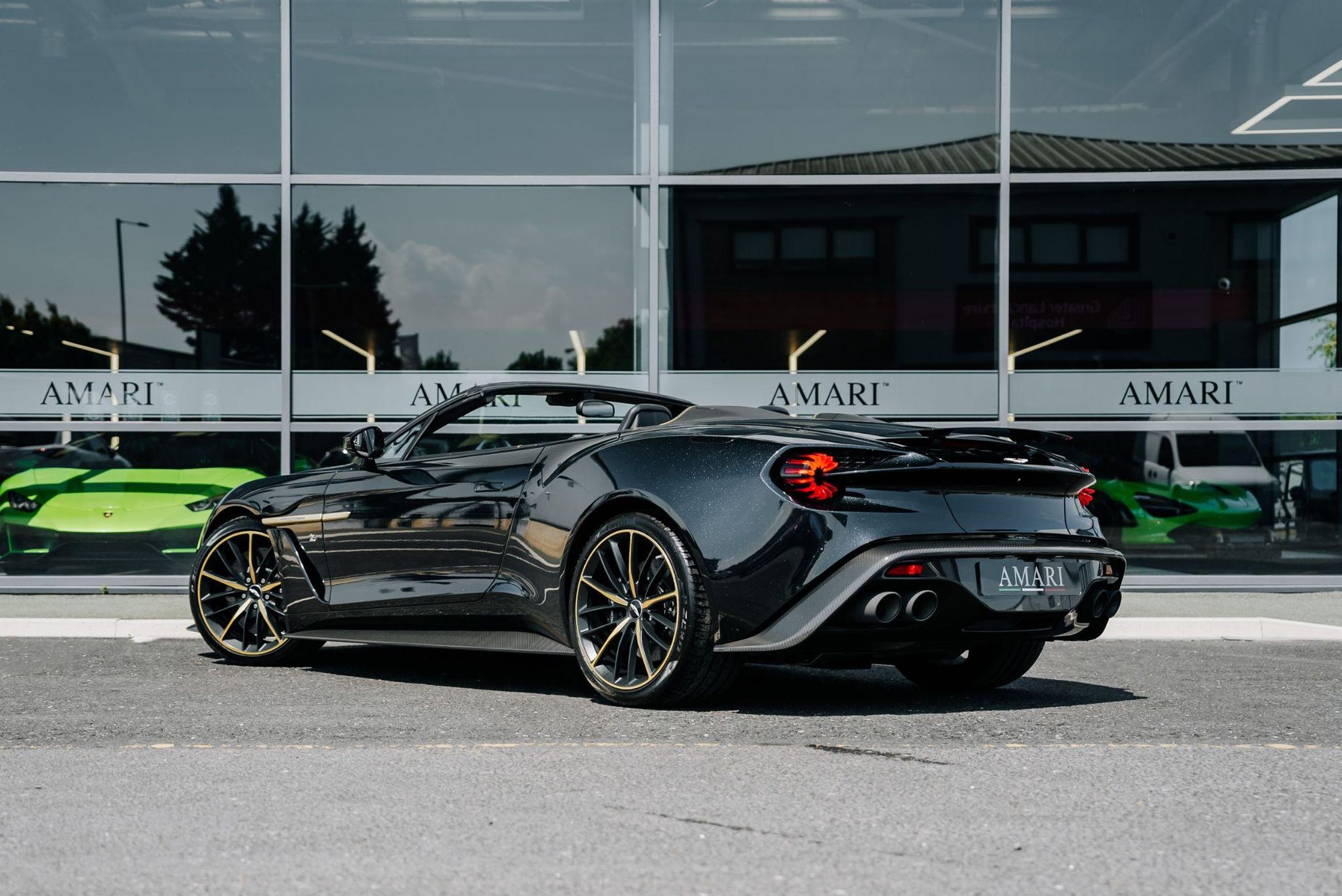 ASTON MARTIN VANQUISH CONVERTIBLE V12 Zegato Volante 2dr Auto for sale UK - Slide 5