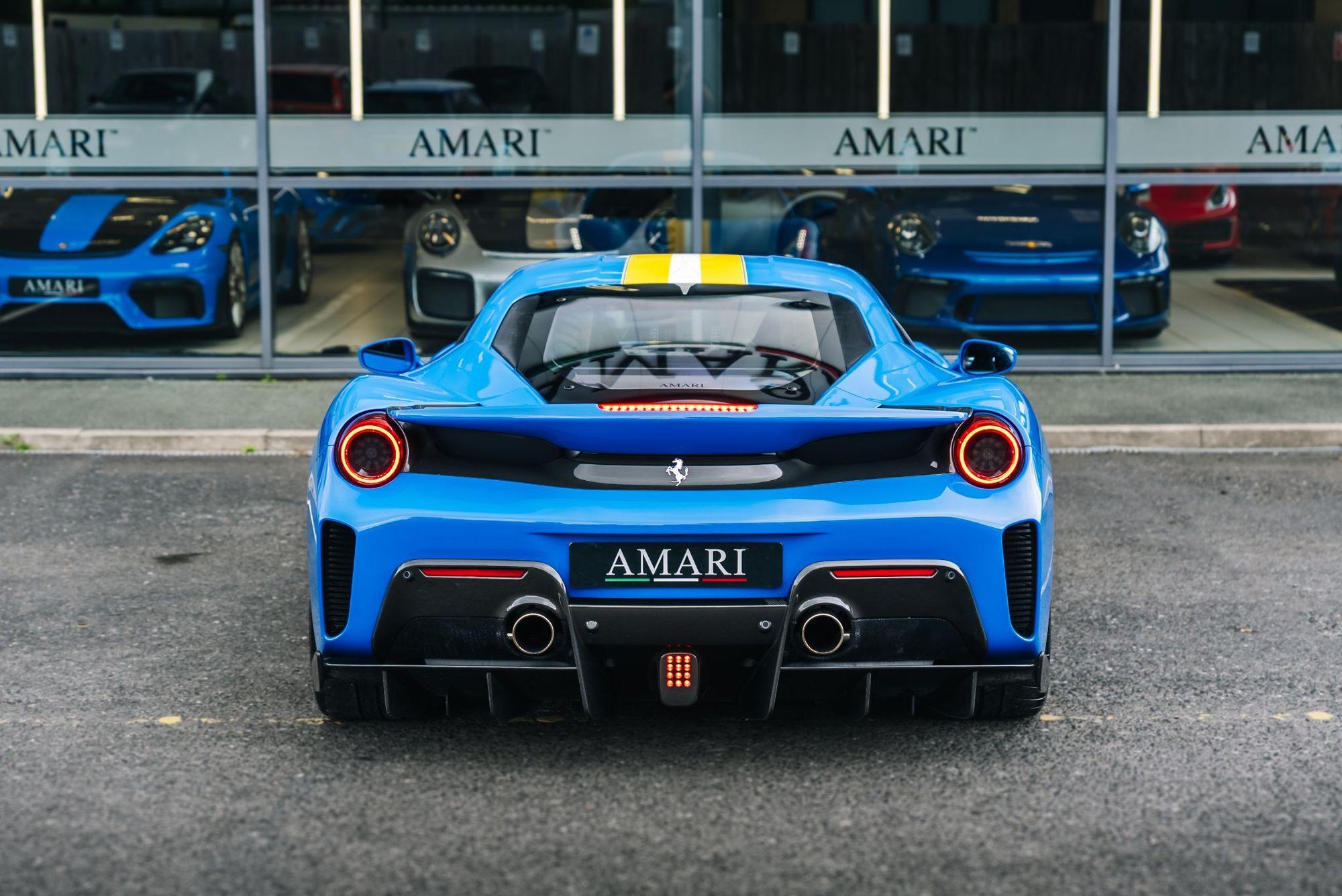 FERRARI 488 PISTA COUPE 2dr Auto for sale UK - Slide 8