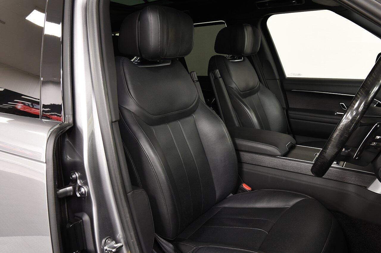 LAND ROVER RANGE ROVER ESTATE 3.0 P400 Autobiography 4dr Auto for sale UK - Slide 8