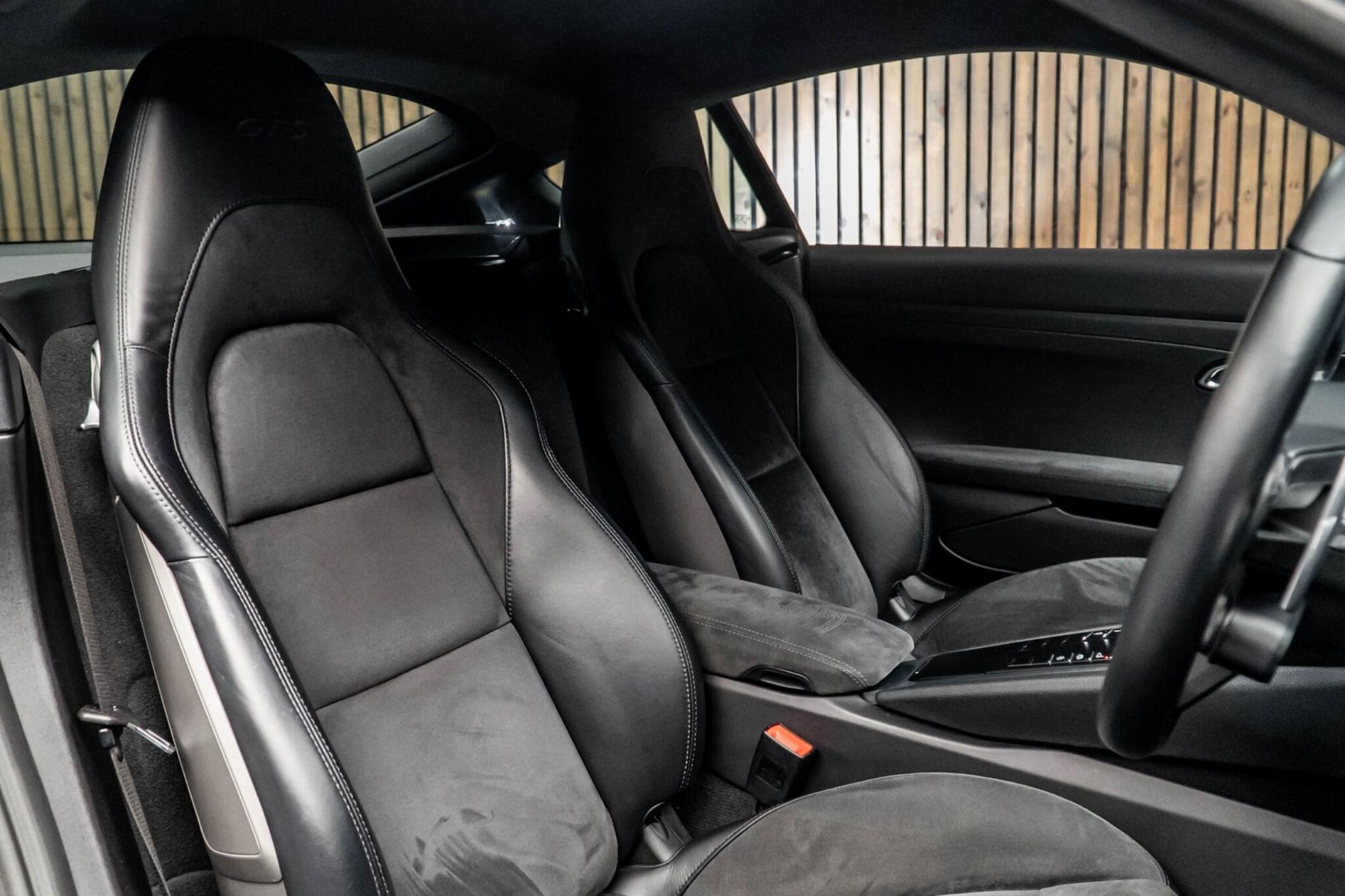 PORSCHE CAYMAN 718 COUPE 2.5 GTS 2dr PDK for sale UK - Slide 2