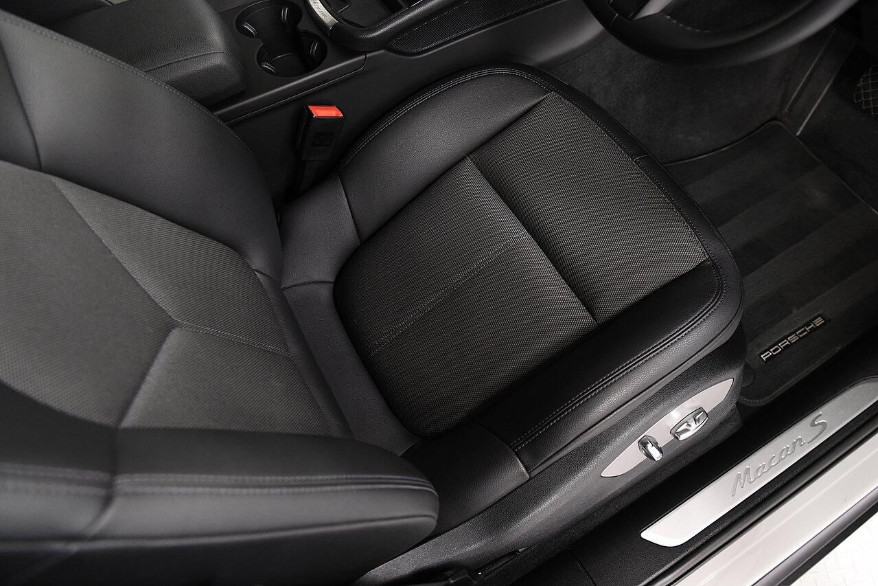 PORSCHE MACAN ESTATE S 5dr PDK for sale UK - Slide 9