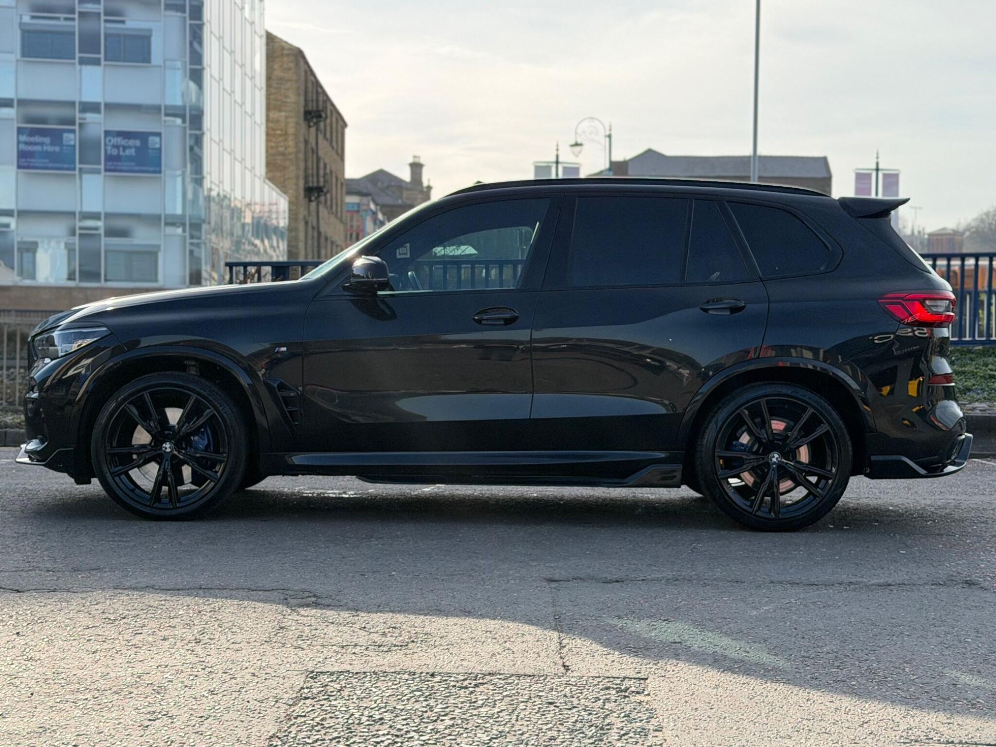 BMW X5 DIESEL ESTATE xDrive M50d 5dr Auto for sale UK - Slide 9