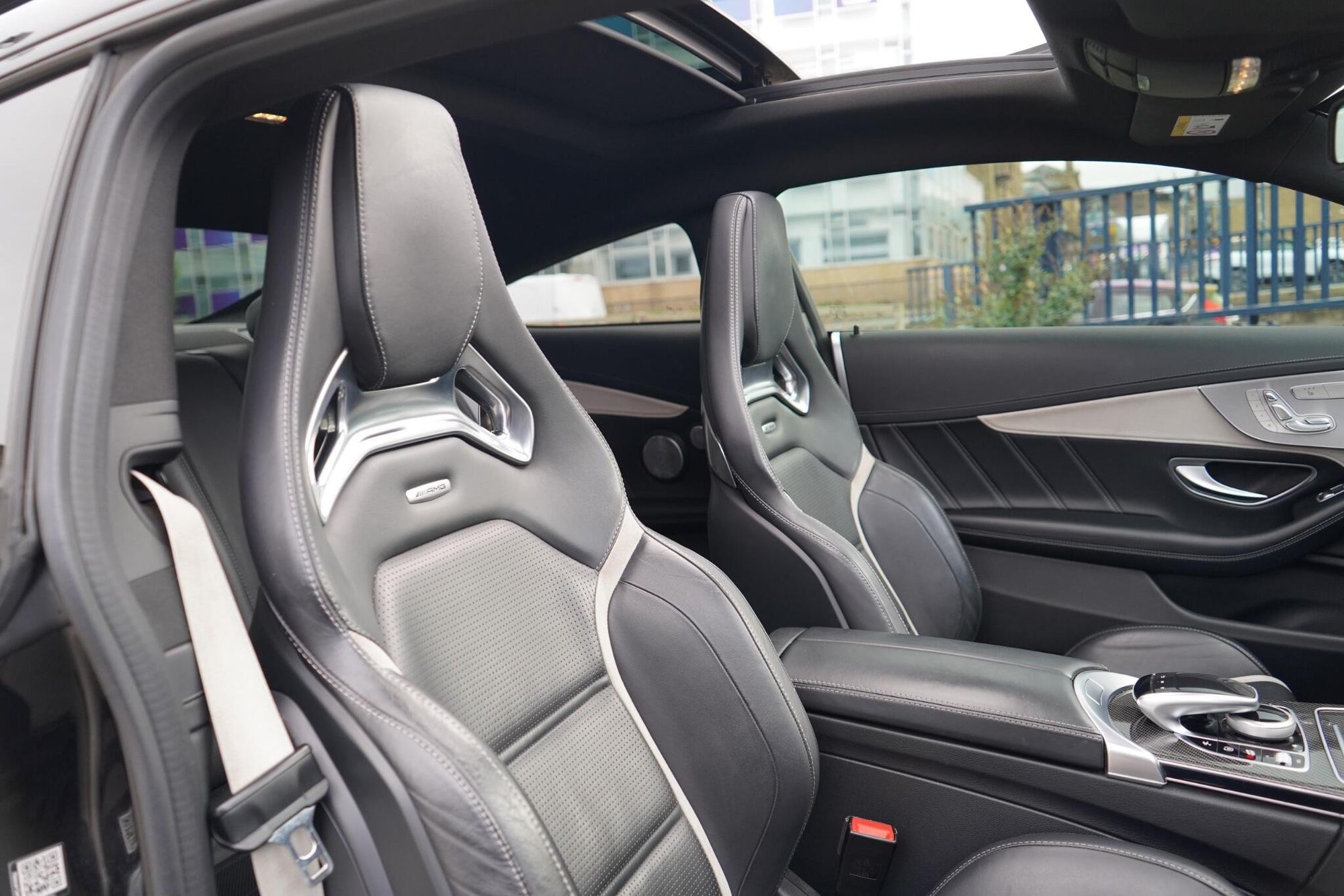 MERCEDES-BENZ C CLASS AMG COUPE C63 S Premium 2dr Auto for sale UK - Slide 3
