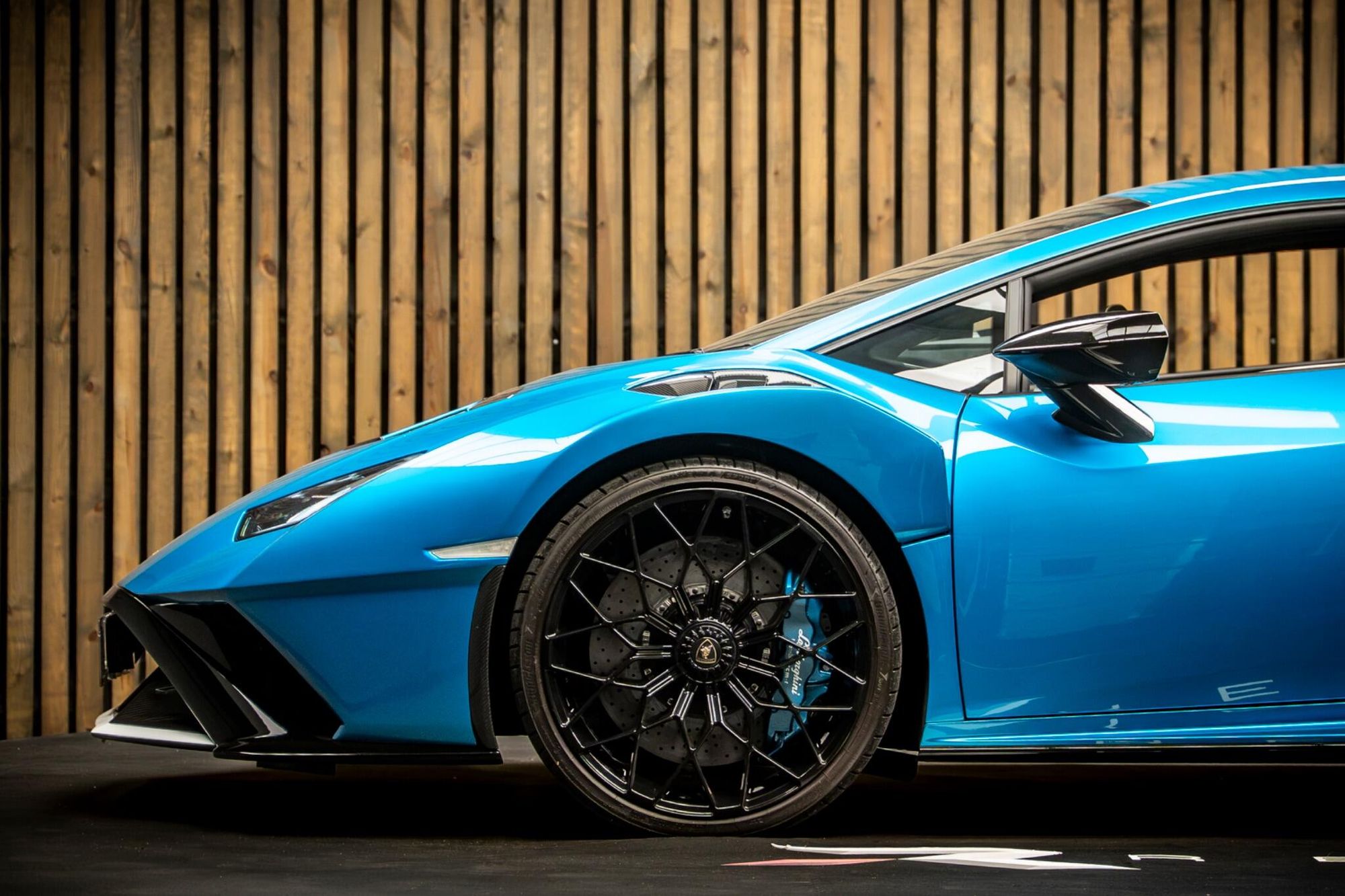 LAMBORGHINI HURACAN EVO COUPE 5.2 V10 640 STO 2dr Auto for sale UK - Slide 9