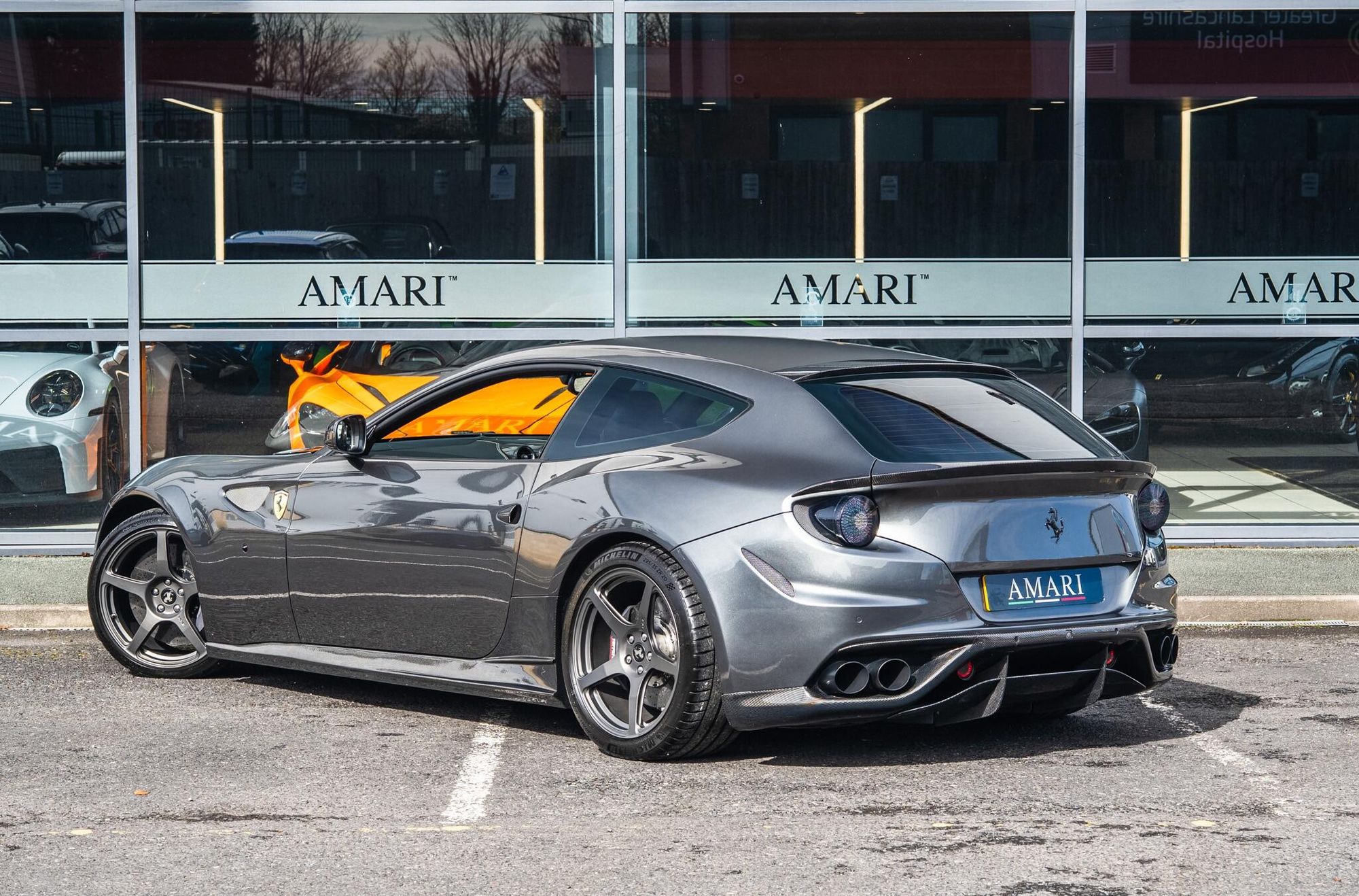 FERRARI FF COUPE 2dr Auto for sale UK - Slide 3