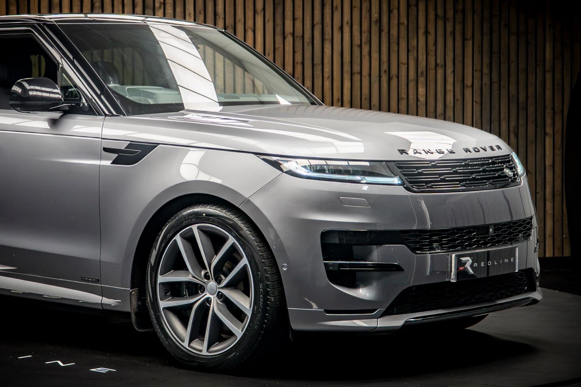 LAND ROVER RANGE ROVER SPORT ESTATE 3.0 P460e Autobiography 5dr Auto for sale UK - Slide 10