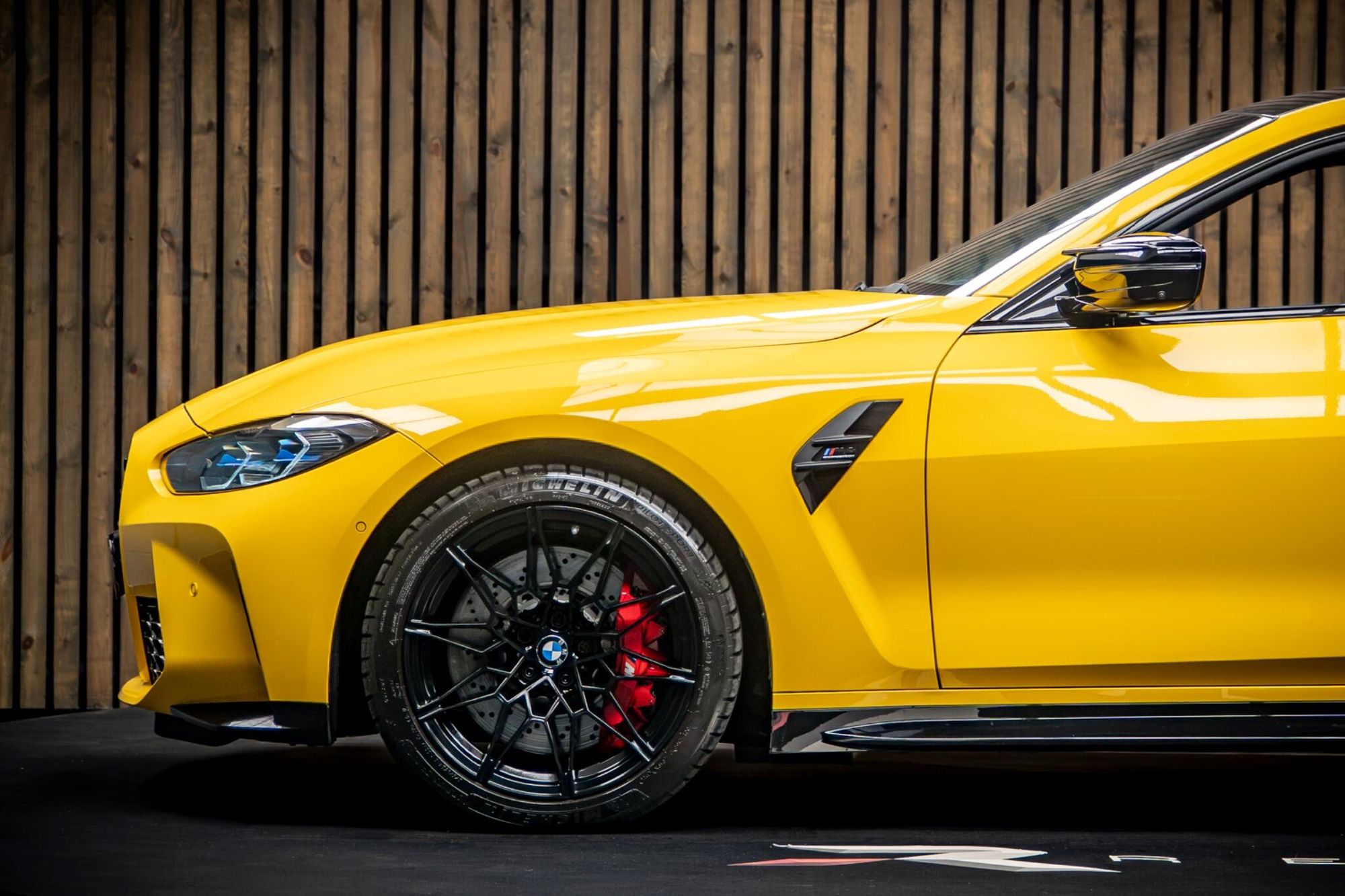 BMW M4 Coupe 3.0 Competition M xDrive 530 Steptronic 2 Door Auto for sale UK - Slide 9