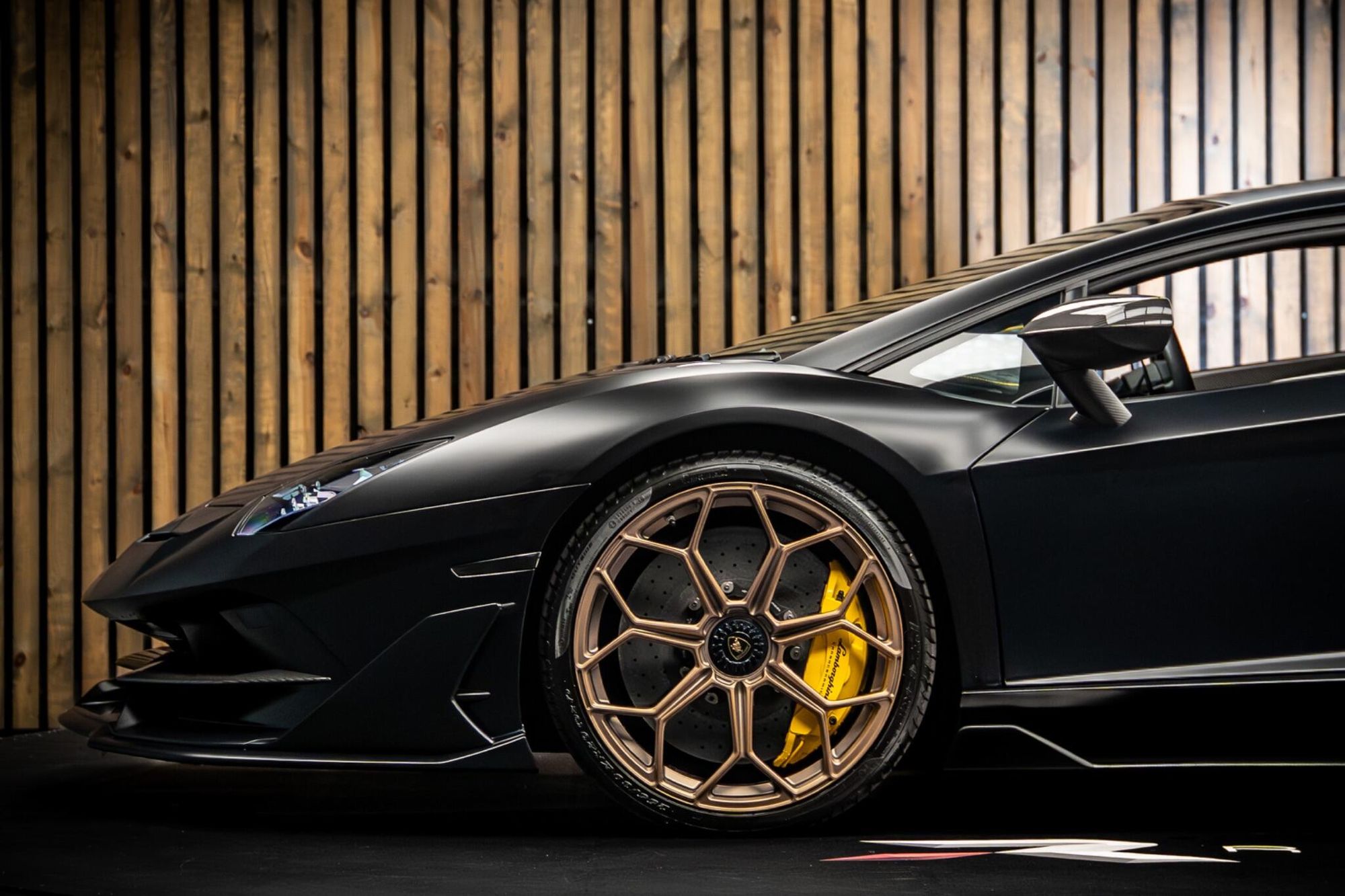 LAMBORGHINI AVENTADOR COUPE SPECIAL EDITION LP 770-4 SVJ 2dr ISR for sale UK - Slide 9