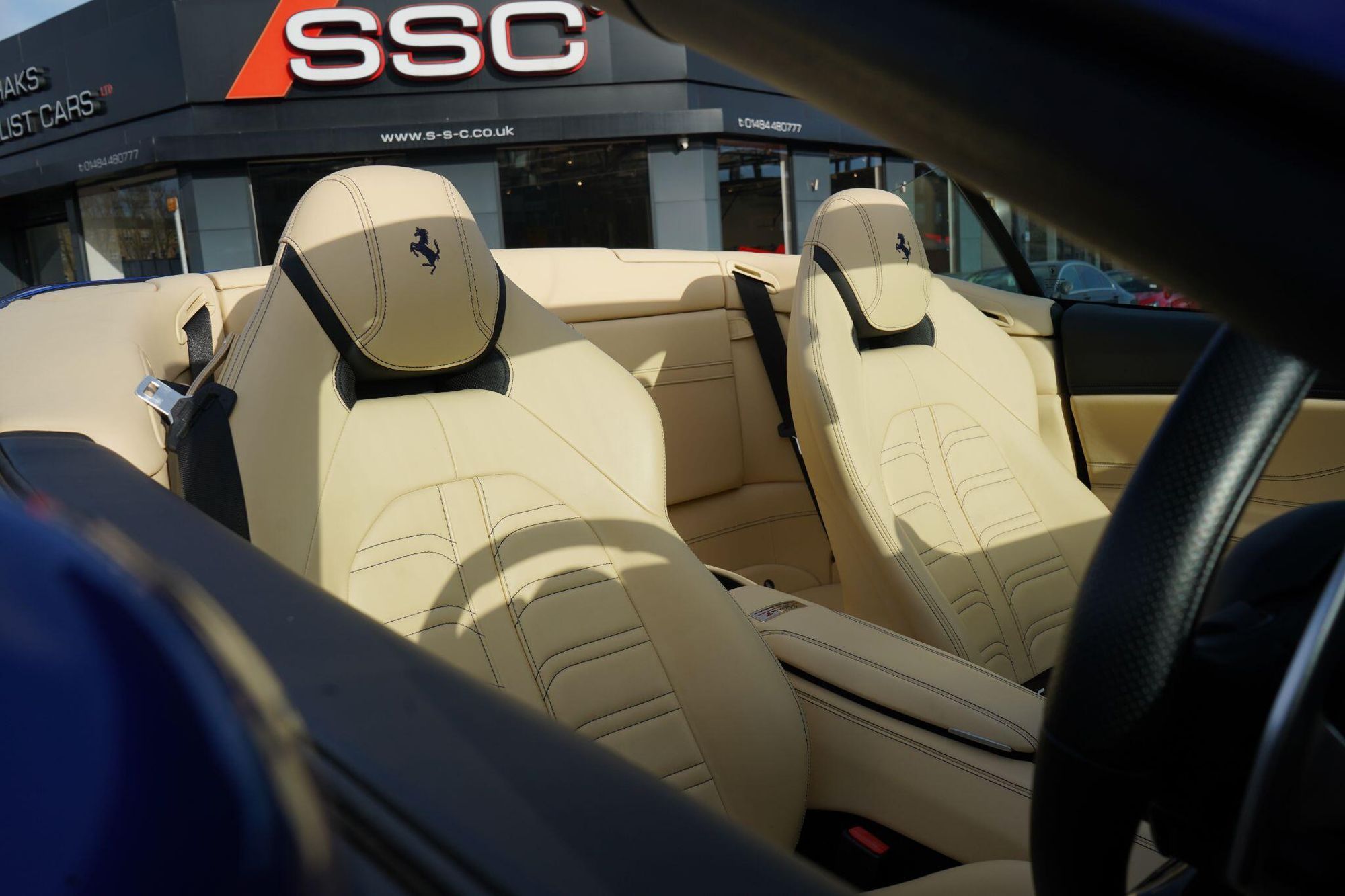 FERRARI CALIFORNIA CONVERTIBLE T 2dr Auto [HELE] for sale UK - Slide 3