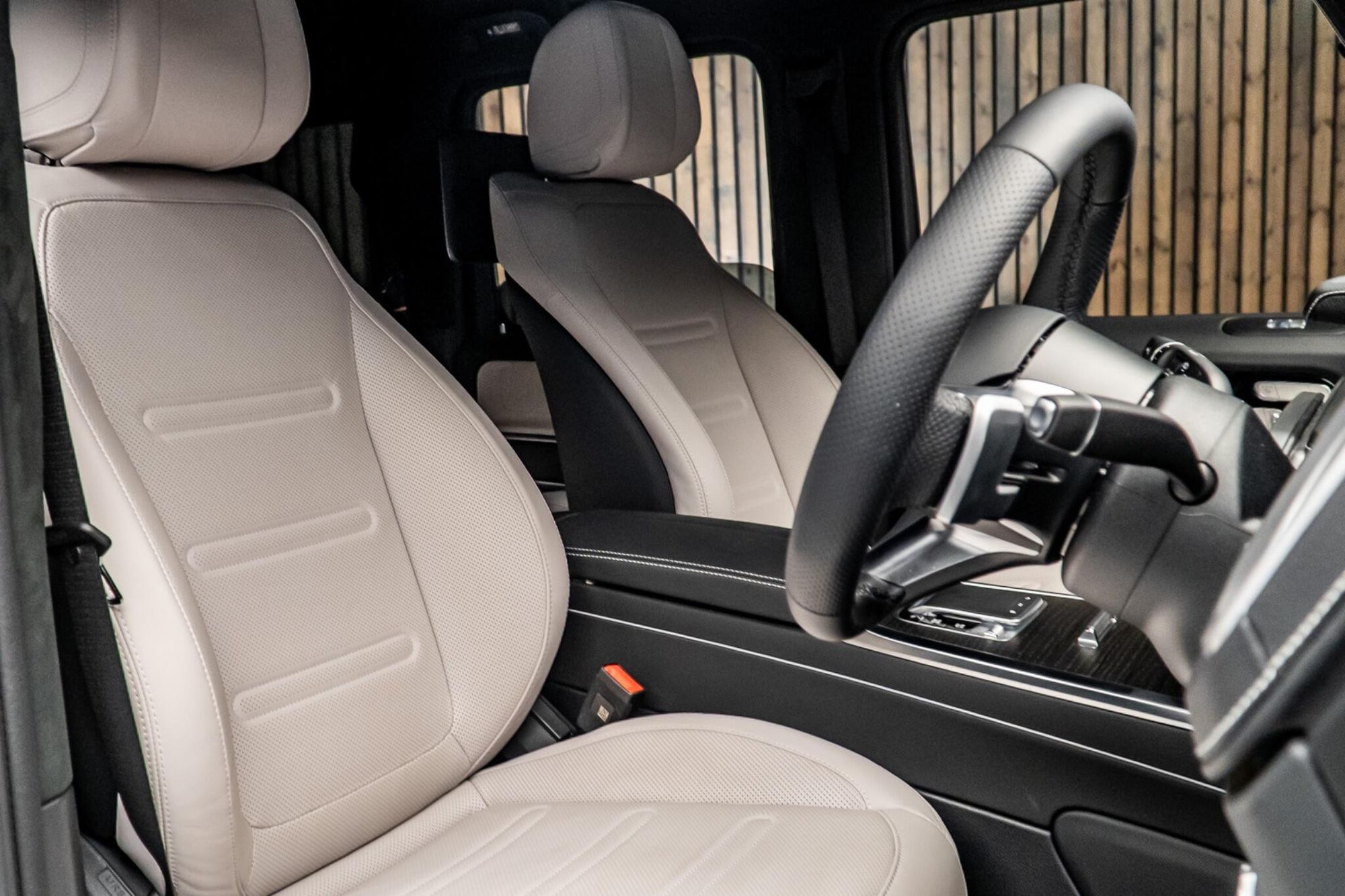 MERCEDES-BENZ G CLASS STATION WAGON G500 AMG Line Premium Plus 5dr 9G-Tronic for sale UK - Slide 2