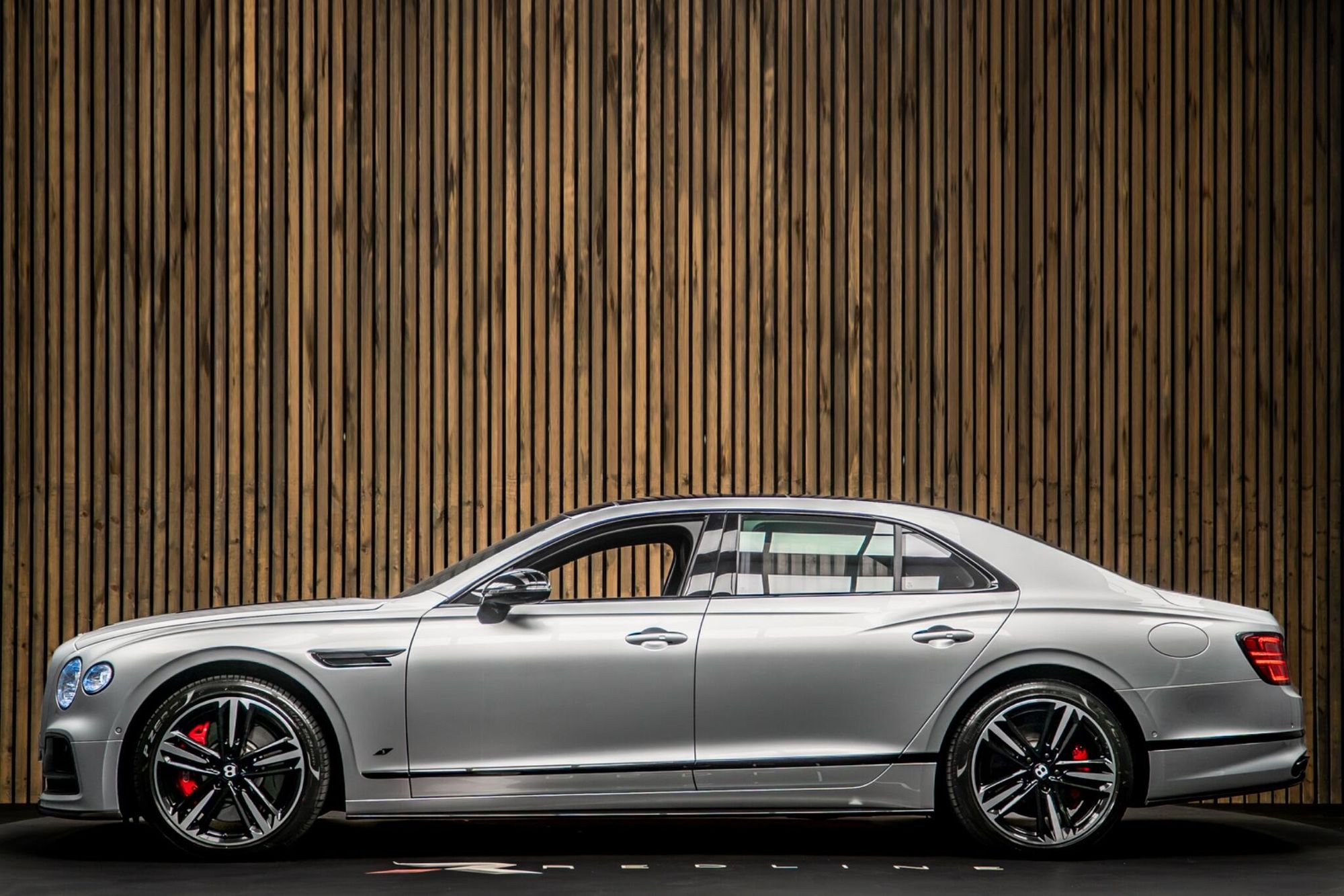 BENTLEY FLYING SPUR SALOON 3.0 V6 Hybrid S 4dr Auto for sale UK - Slide 7