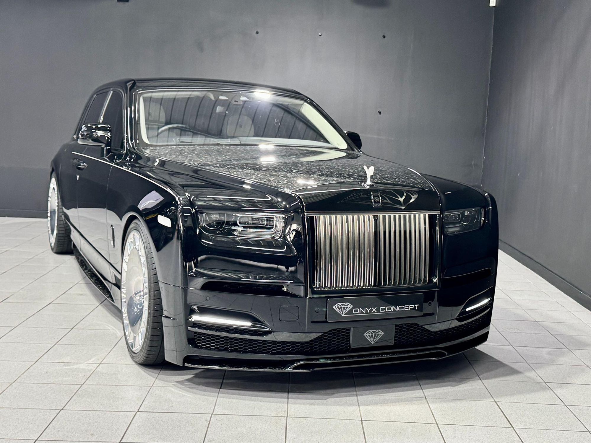 Rolls-Royce Phantom II Saloon 6.7 4 Door Auto for sale UK - Slide 7