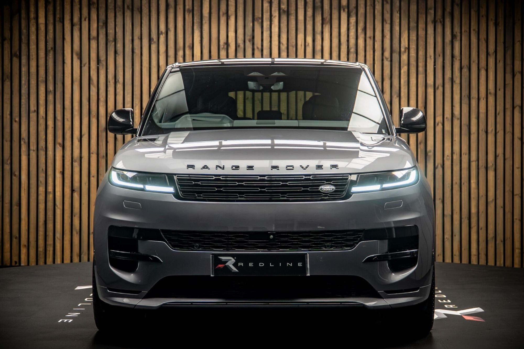 LAND ROVER RANGE ROVER SPORT ESTATE 3.0 P460e Autobiography 5dr Auto for sale UK - Slide 5