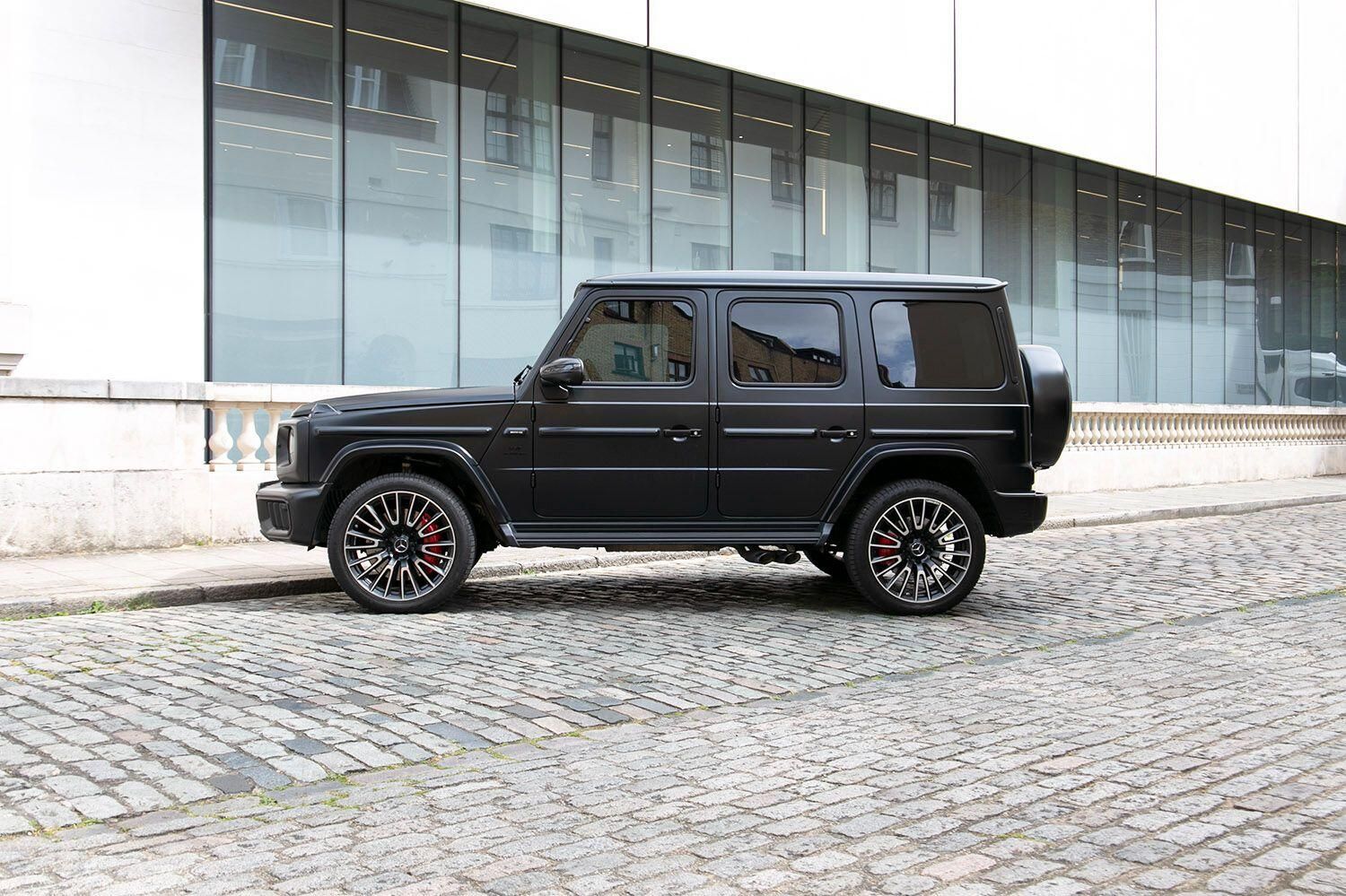 MERCEDES-BENZ G CLASS AMG STATION WAGON SPECIAL EDITIONS G63 Magno Edition 5dr 9G-Tronic for sale UK - Slide 8