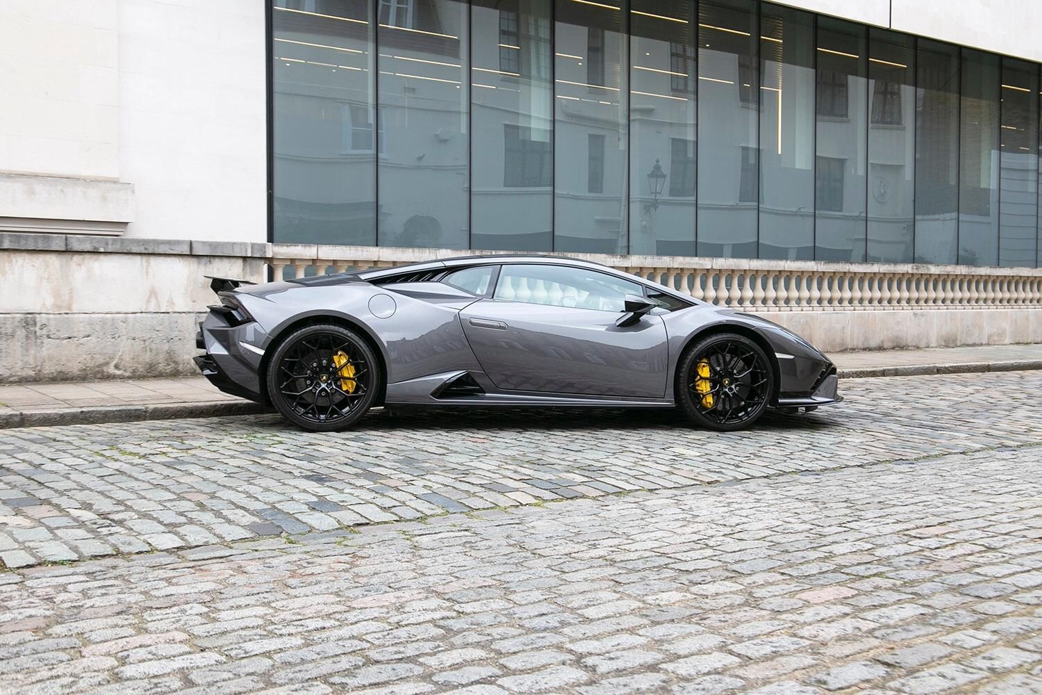 LAMBORGHINI HURACAN COUPE LP 640-4 Performante 2dr LDF for sale UK - Slide 9