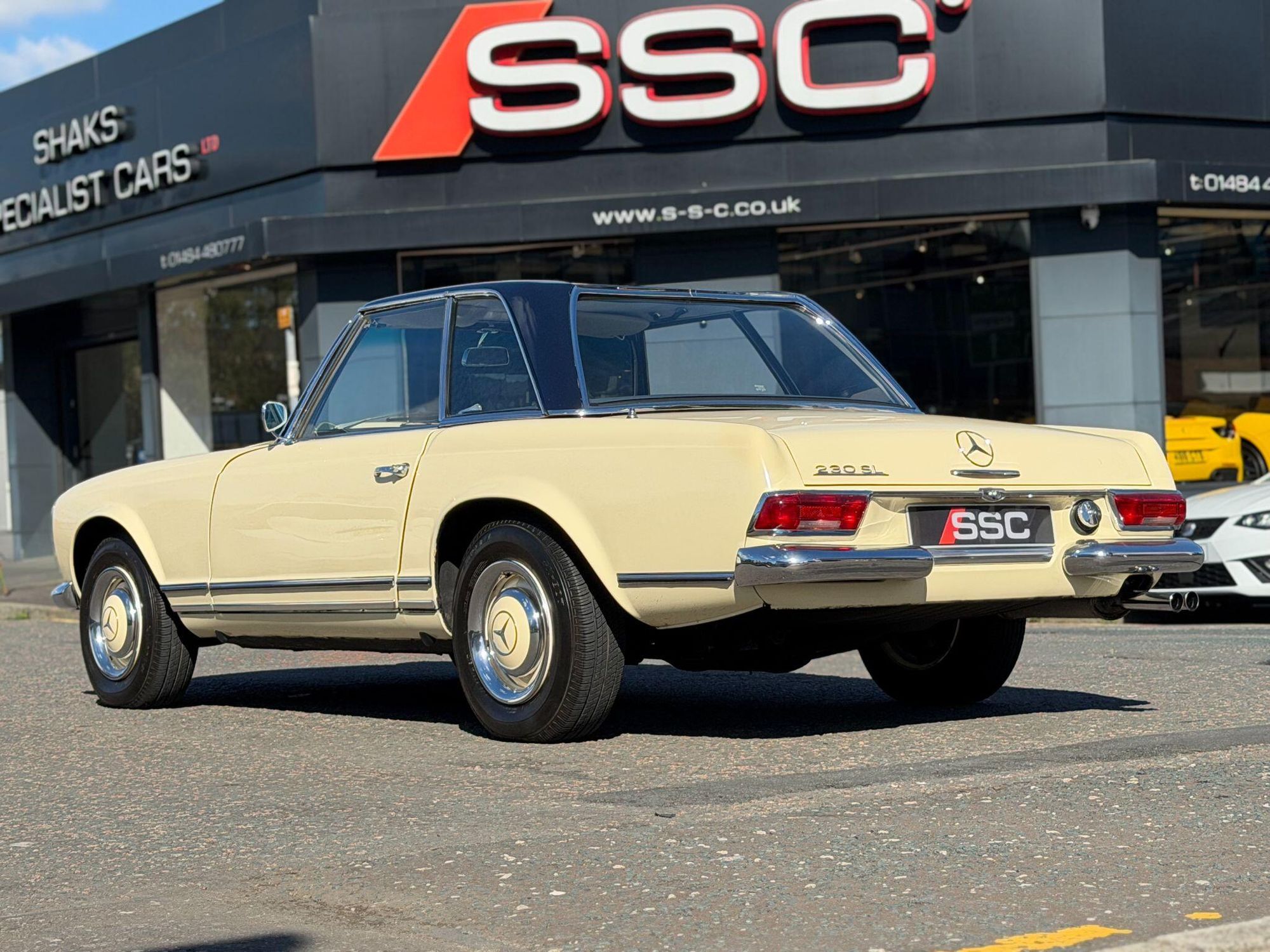 MERCEDES-BENZ SL SERIES CONVERTIBLE SL500 2dr Auto for sale UK - Slide 2