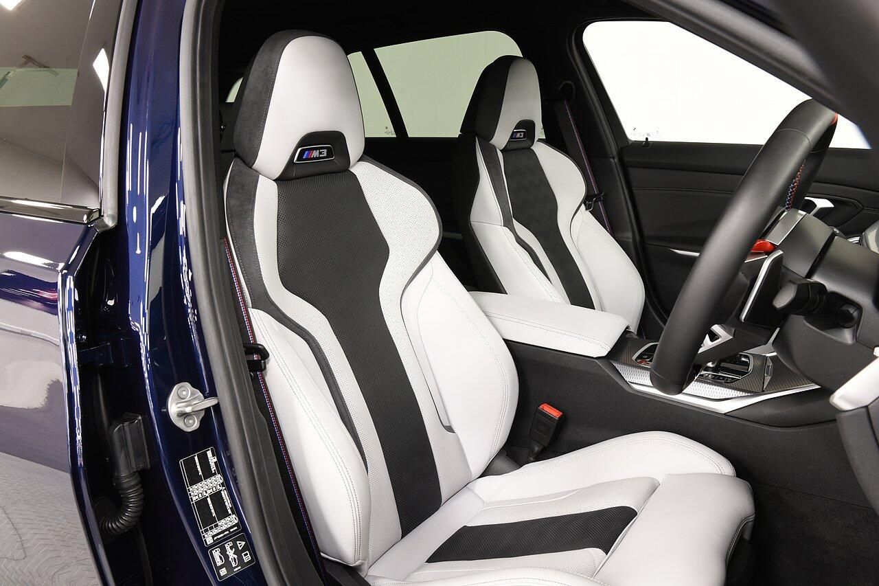 BMW M3 TOURING M3 xDrive 530 Competition M 5dr Step Auto for sale UK - Slide 8