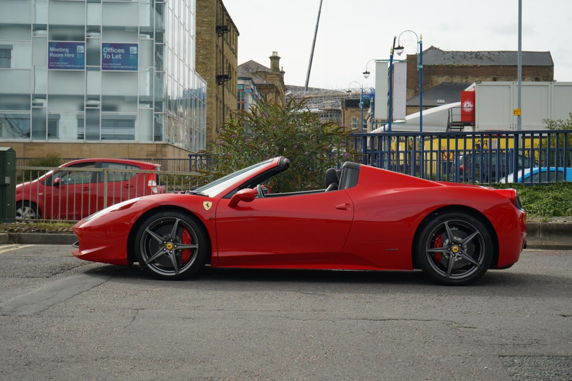FERRARI 458 CONVERTIBLE Spider 2dr Auto [HELE] for sale UK - Slide 9