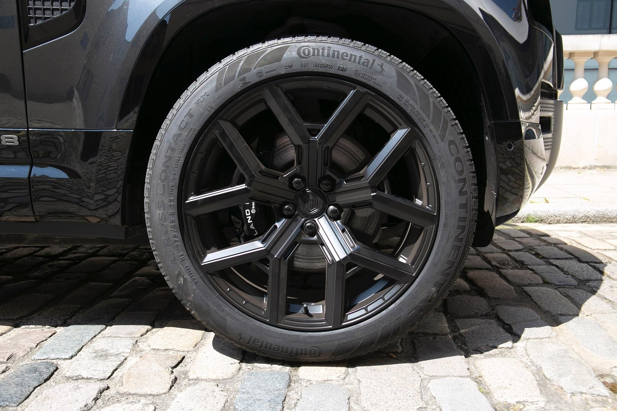 LAND ROVER DEFENDER ESTATE 5.0 P525 V8 110 5dr Auto for sale UK - Slide 8