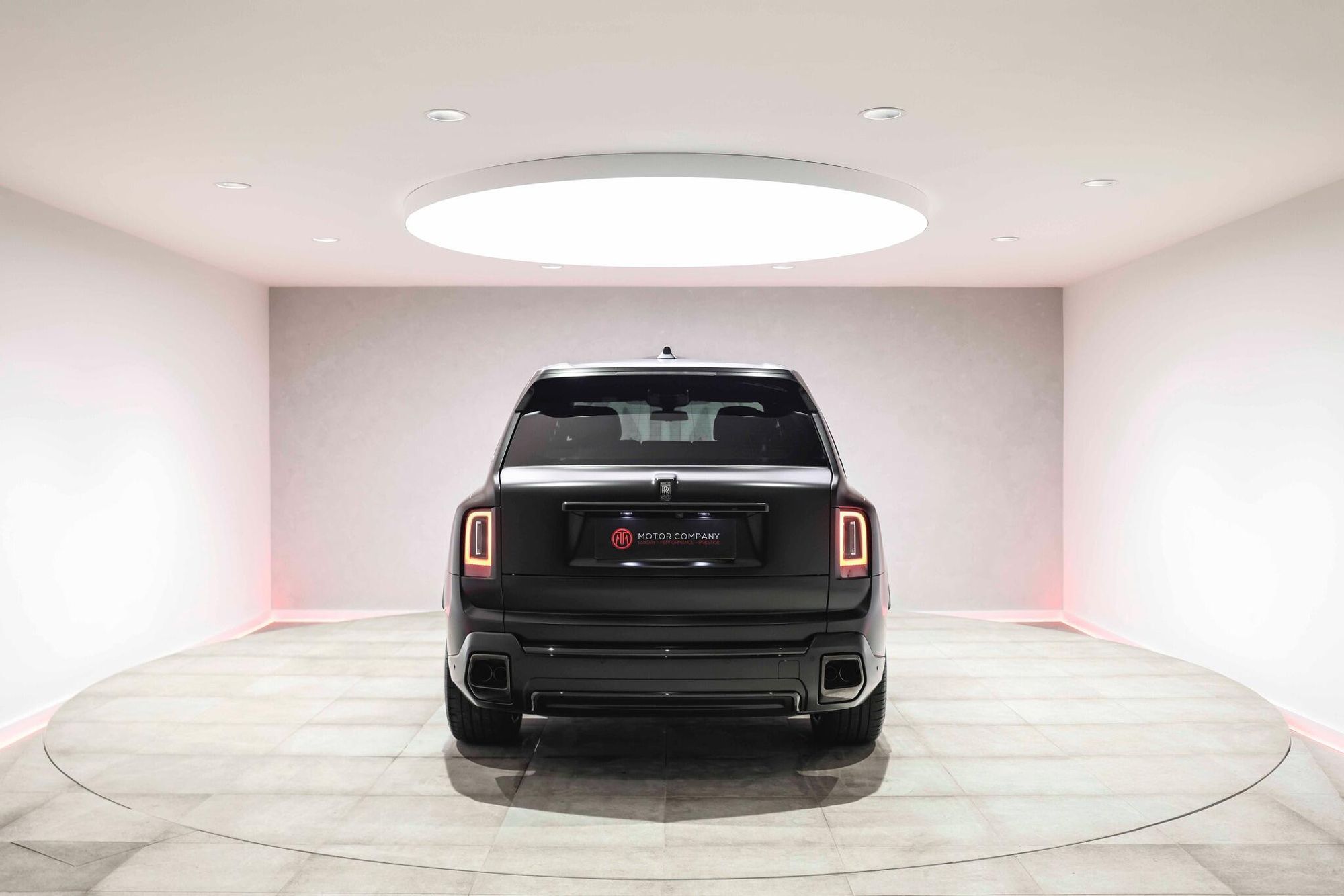 ROLLS-ROYCE CULLINAN ESTATE II Black Badge 5dr Auto for sale UK - Slide 9