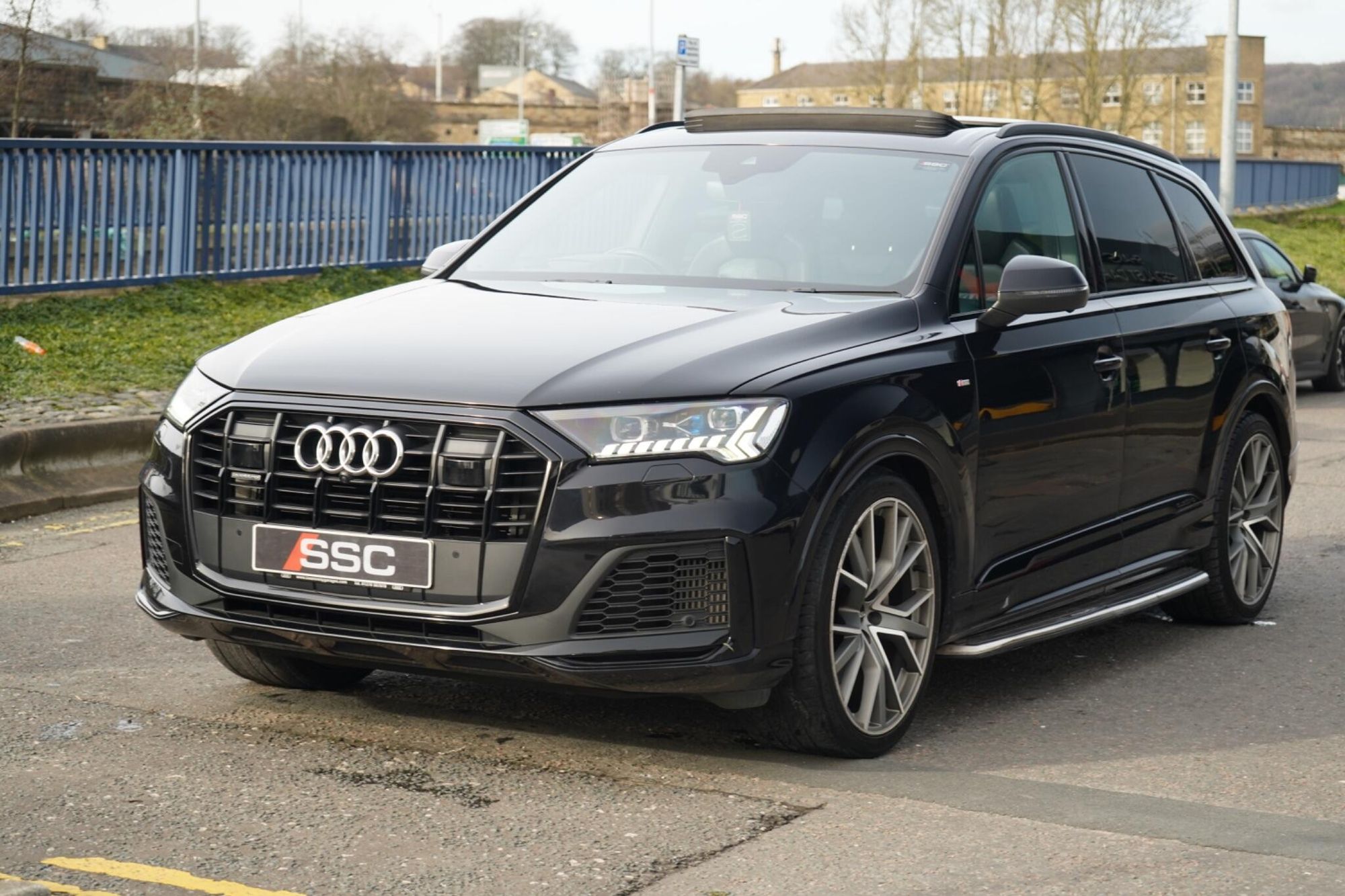 AUDI Q7 ESTATE 55 TFSI Quattro Vorsprung 5dr Tiptronic for sale UK - Slide 8