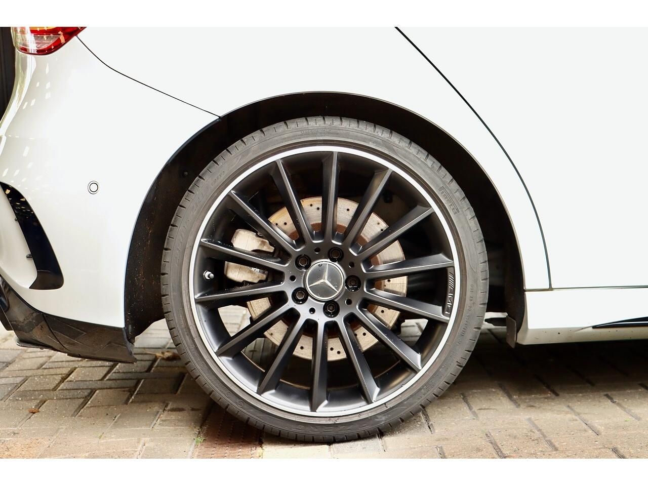 MERCEDES-BENZ A CLASS AMG HATCHBACK A35 4Matic Premium Plus 5dr Auto for sale UK - Slide 5